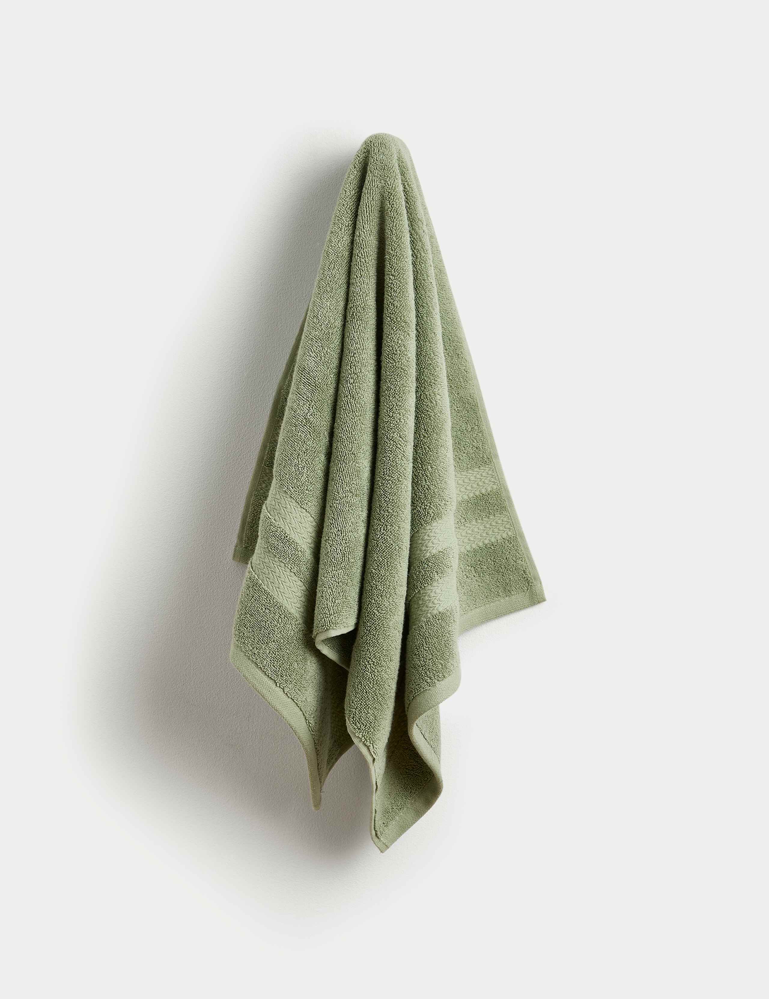 Pure Cotton Retreat Towel 3 of 4