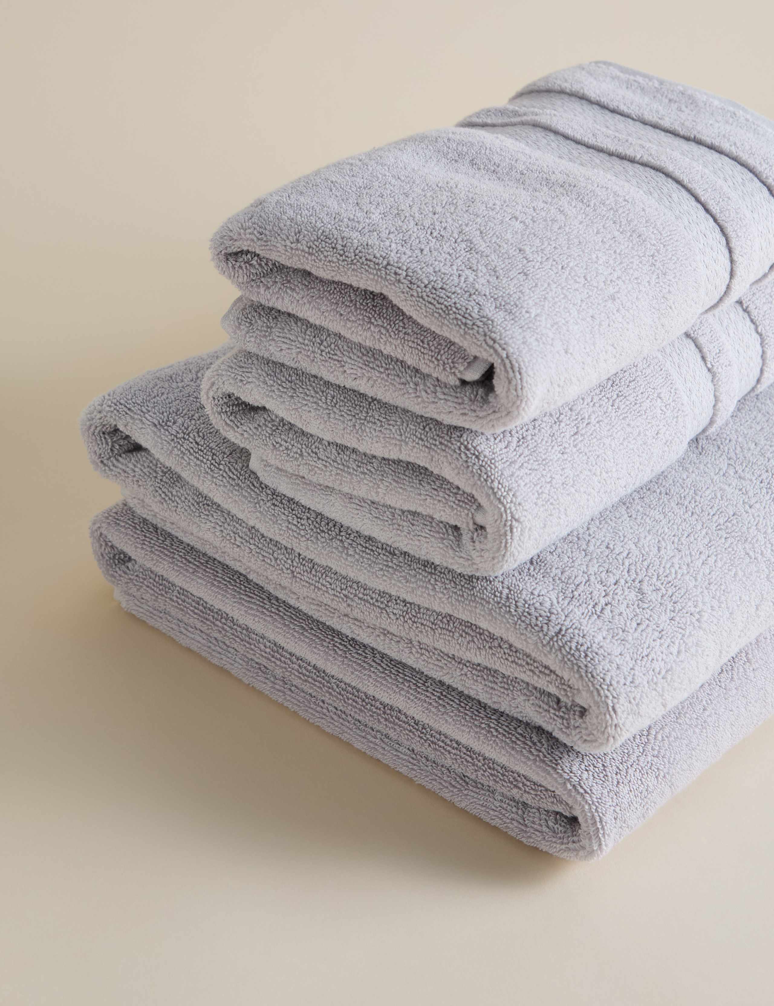 Set of 4 Pure Cotton Towels 2 of 4