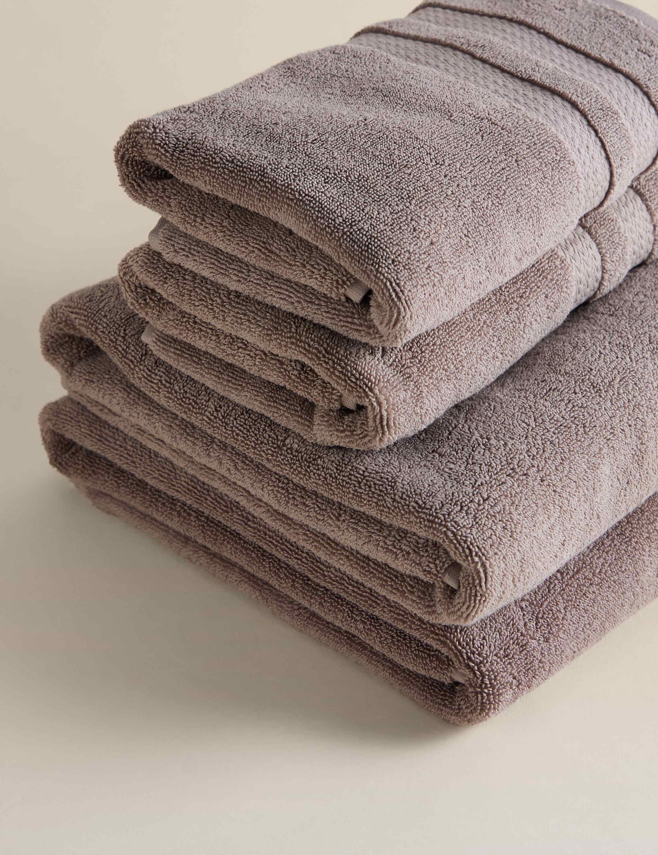 Set of 4 Guest Essentials Towel Bale 2 of 4