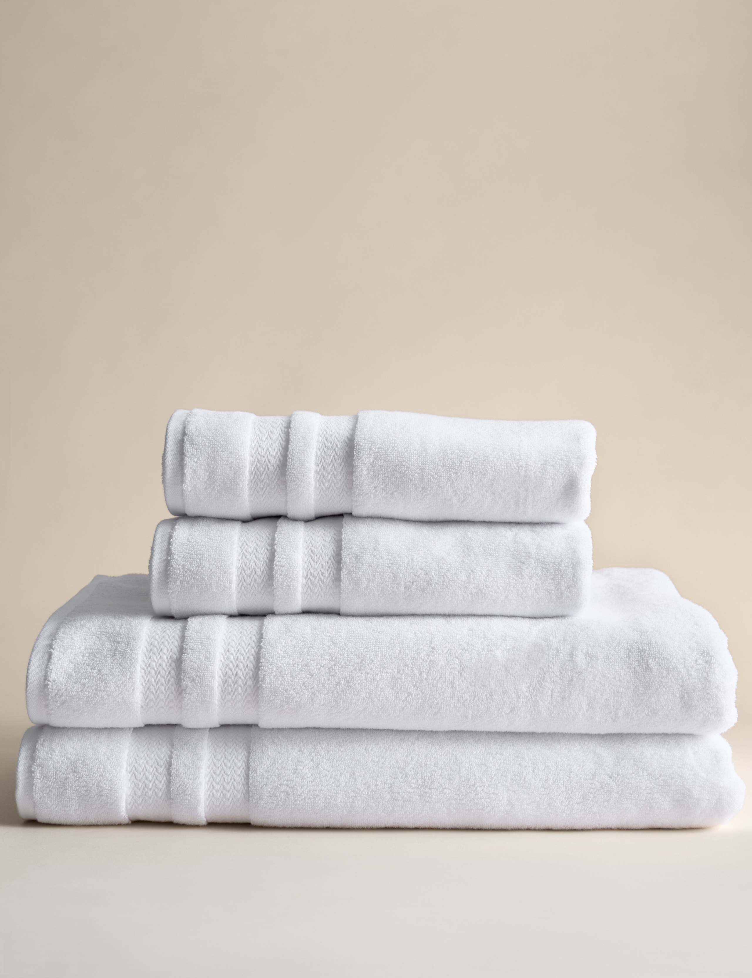Set of 4 Pure Cotton Towels 1 of 4
