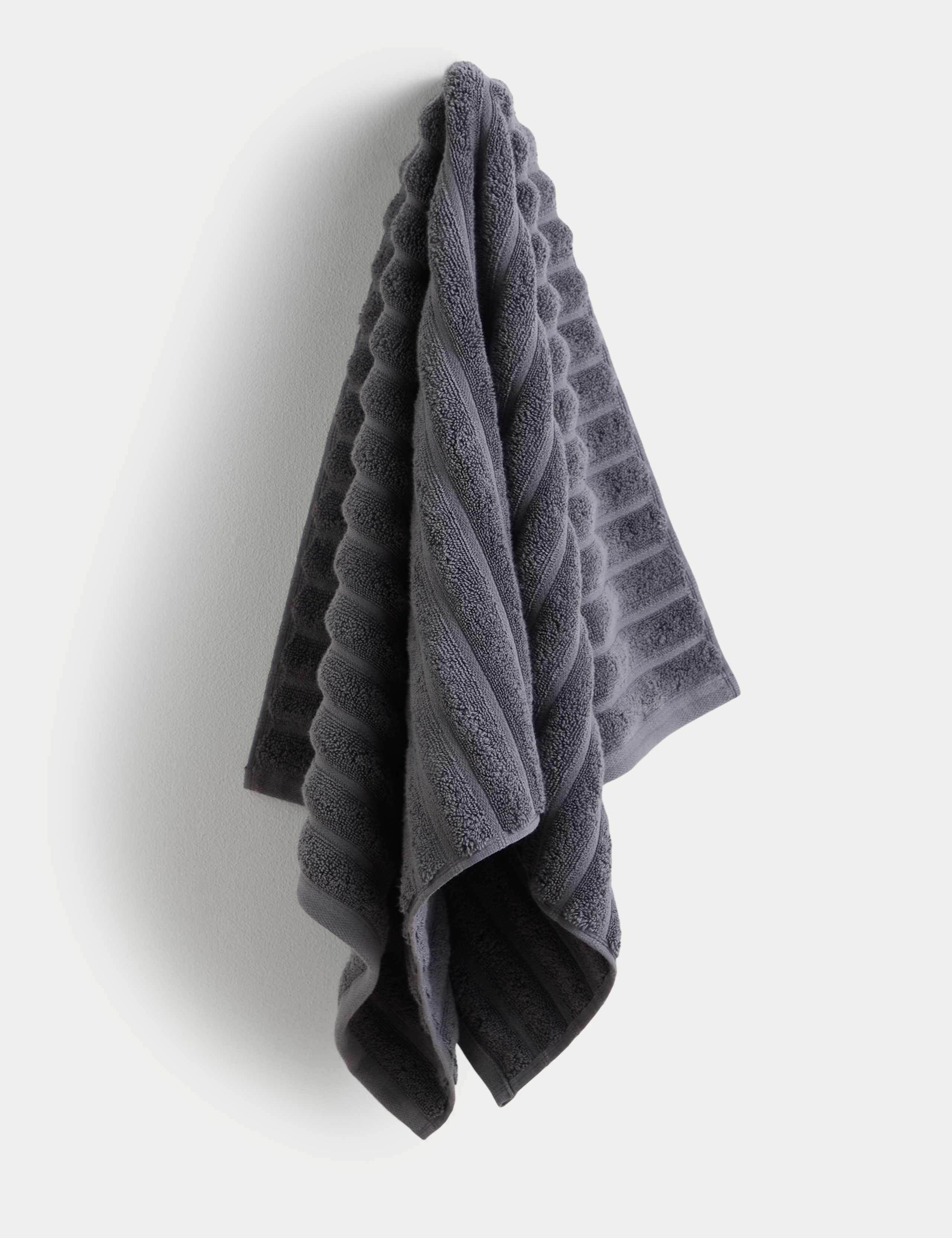 Pure Cotton Super Plush Ribbed Bath Towel 3 of 4