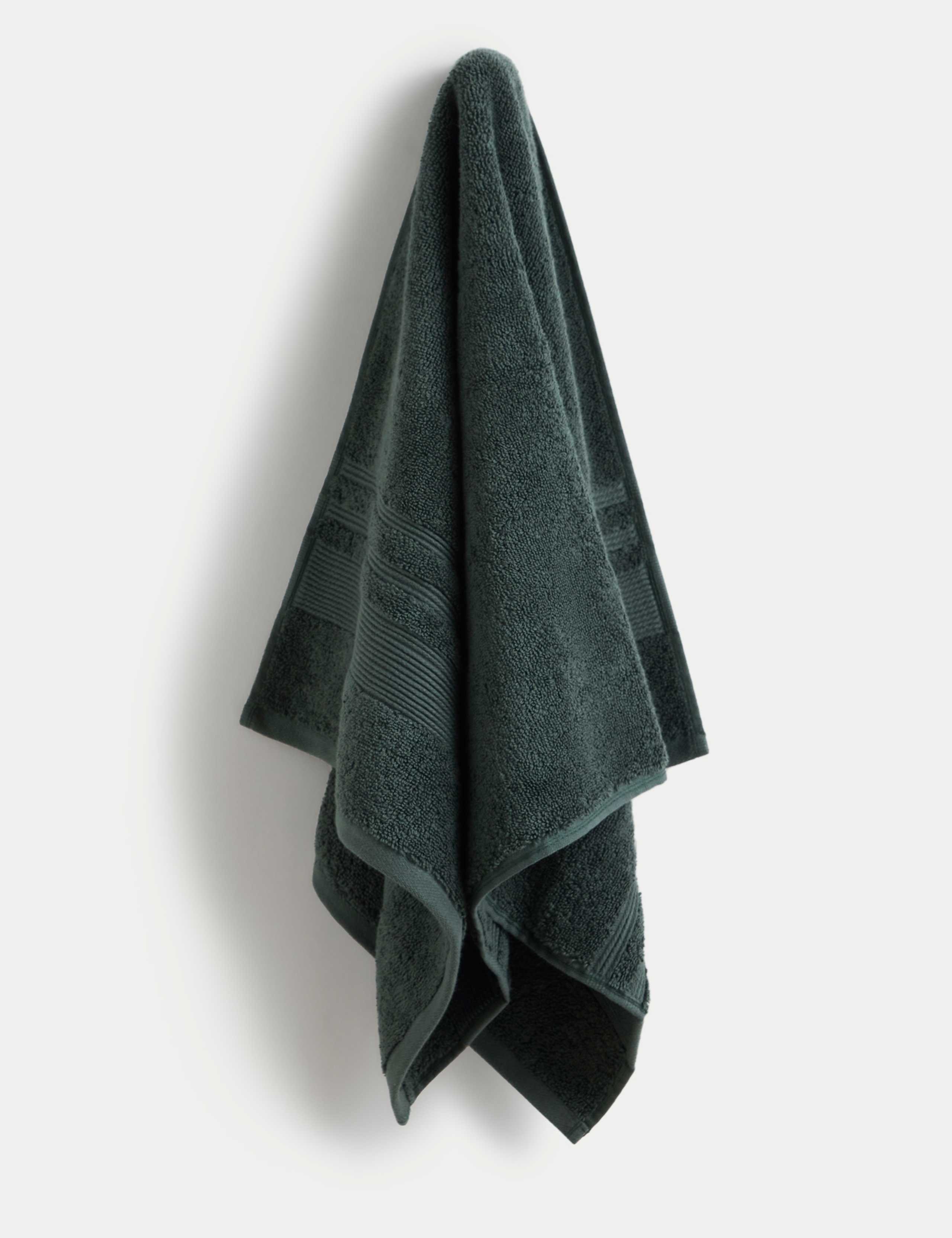 Super Plush Pure Cotton Towel 3 of 4