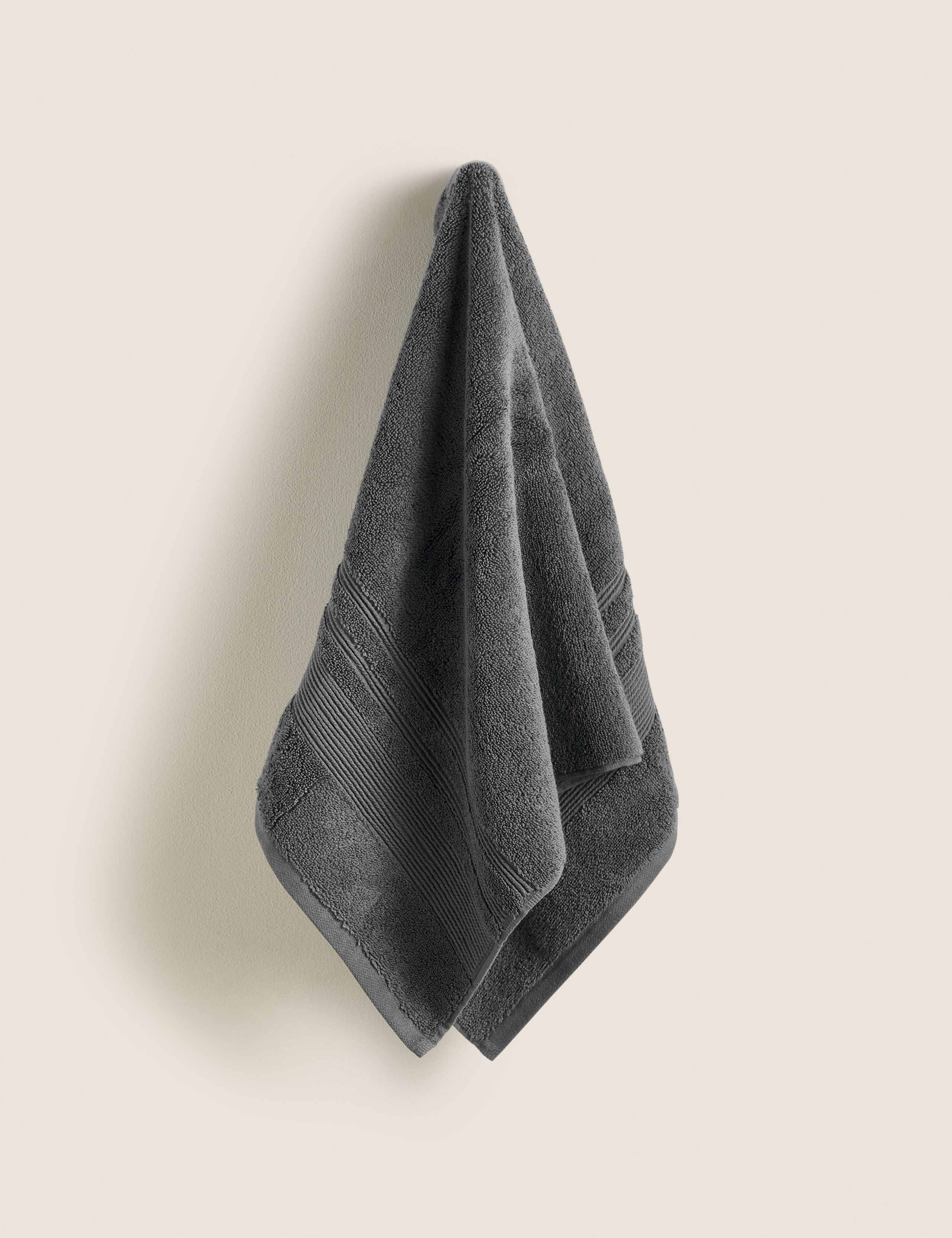 Super Plush Pure Cotton Towel 3 of 5