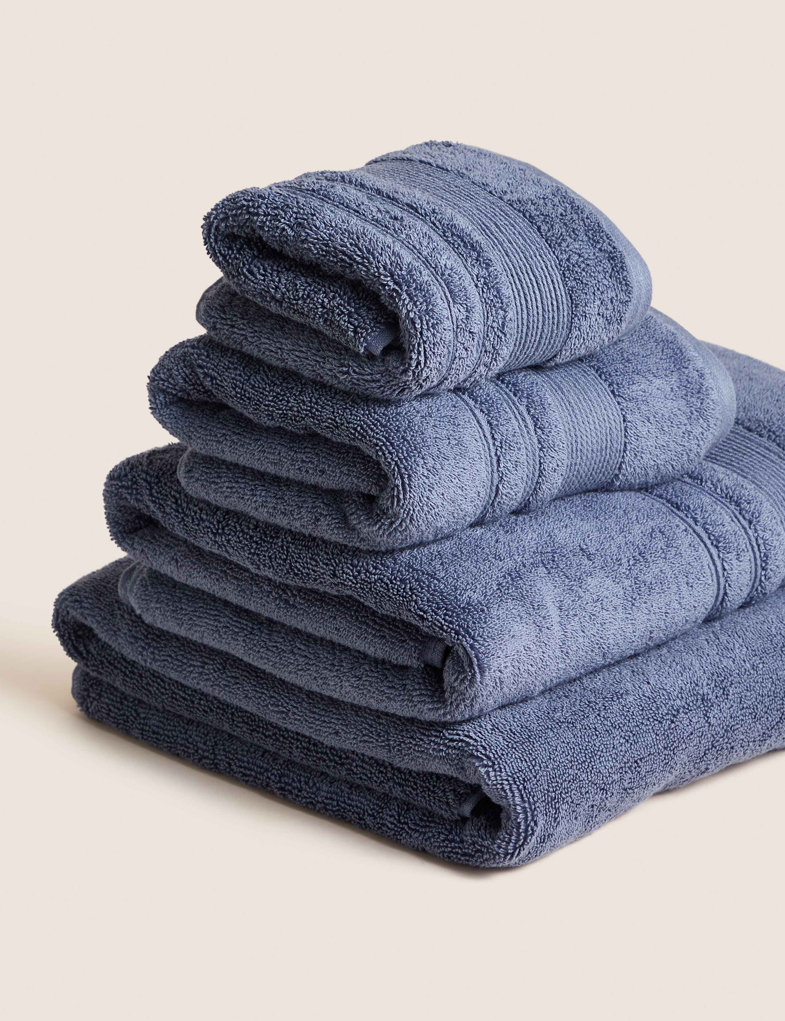 Super Plush Pure Cotton Towel 2 of 5