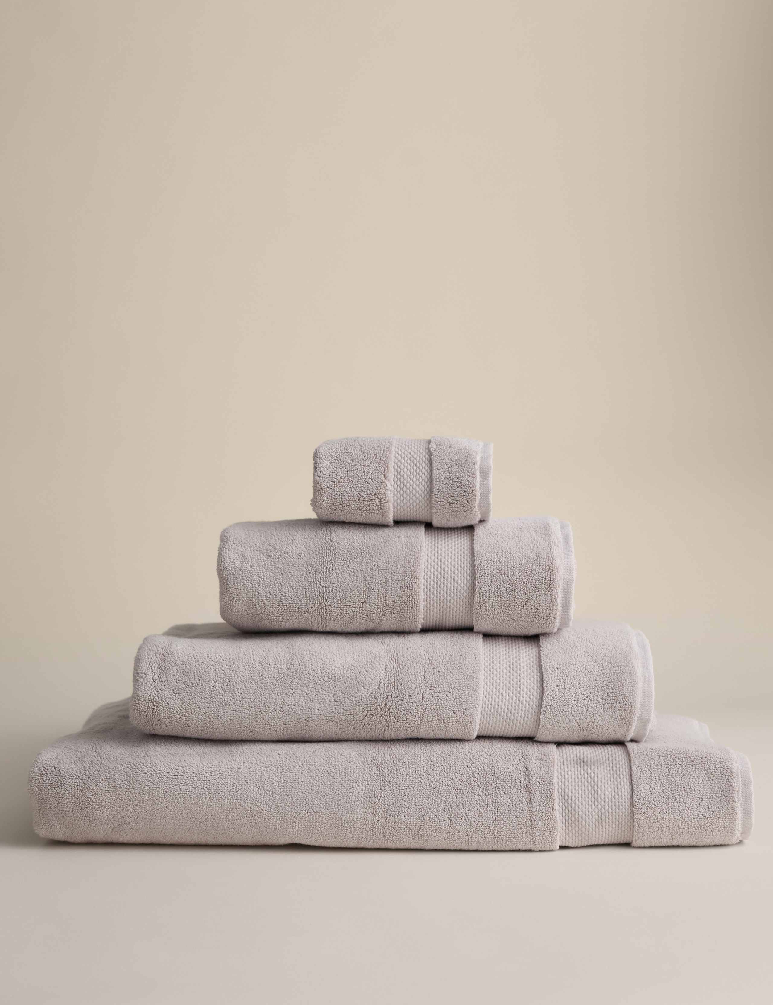 Turkish Cotton Luxury Hotel Towel 1 of 4