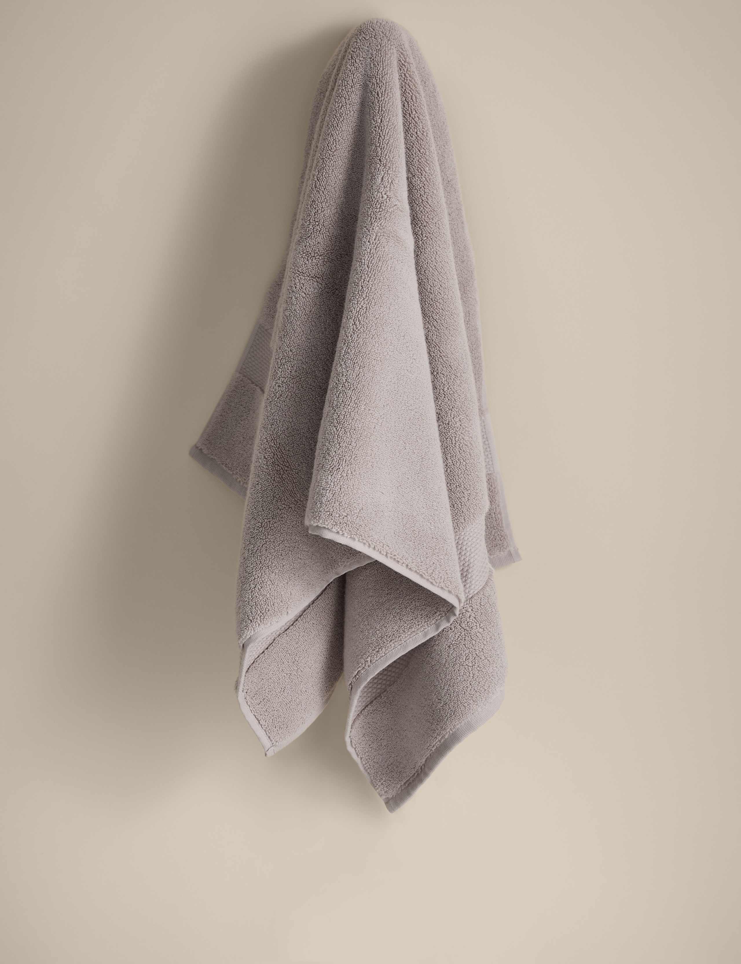 Turkish Cotton Luxury Hotel Towel 3 of 4