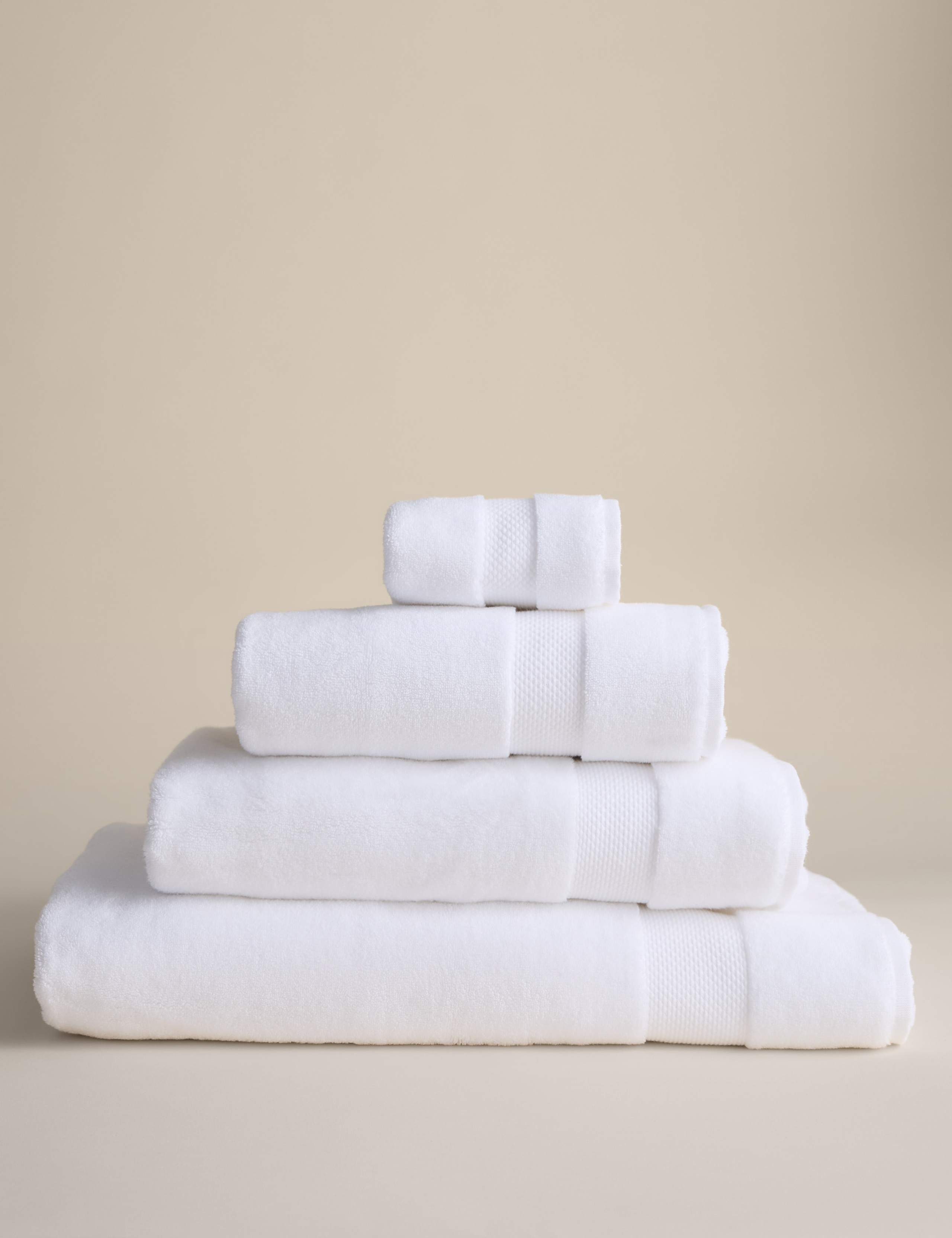 Turkish Cotton Luxury Hotel Towel 1 of 4