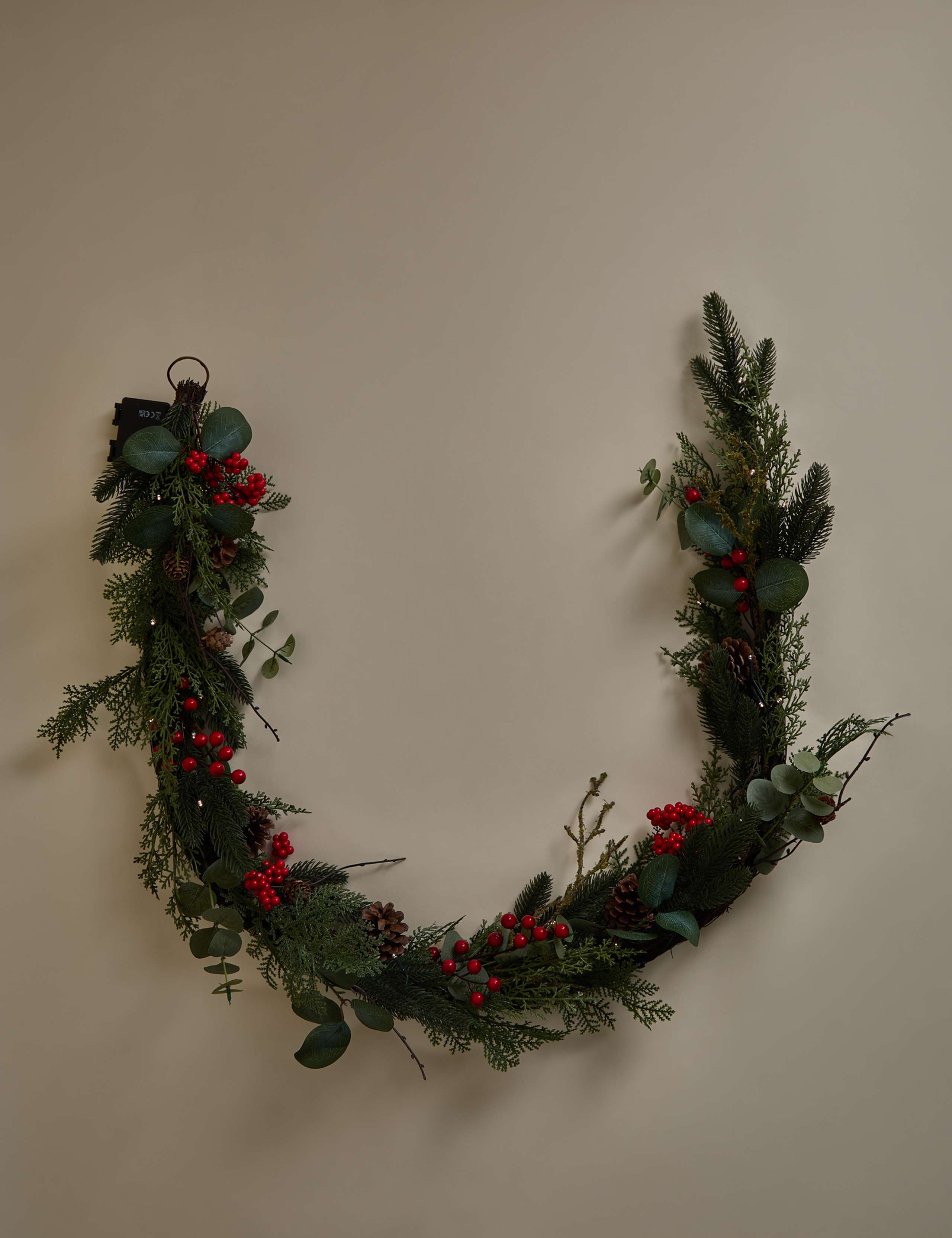 6ft Pre-Lit Red Berry Garland 2 of 4