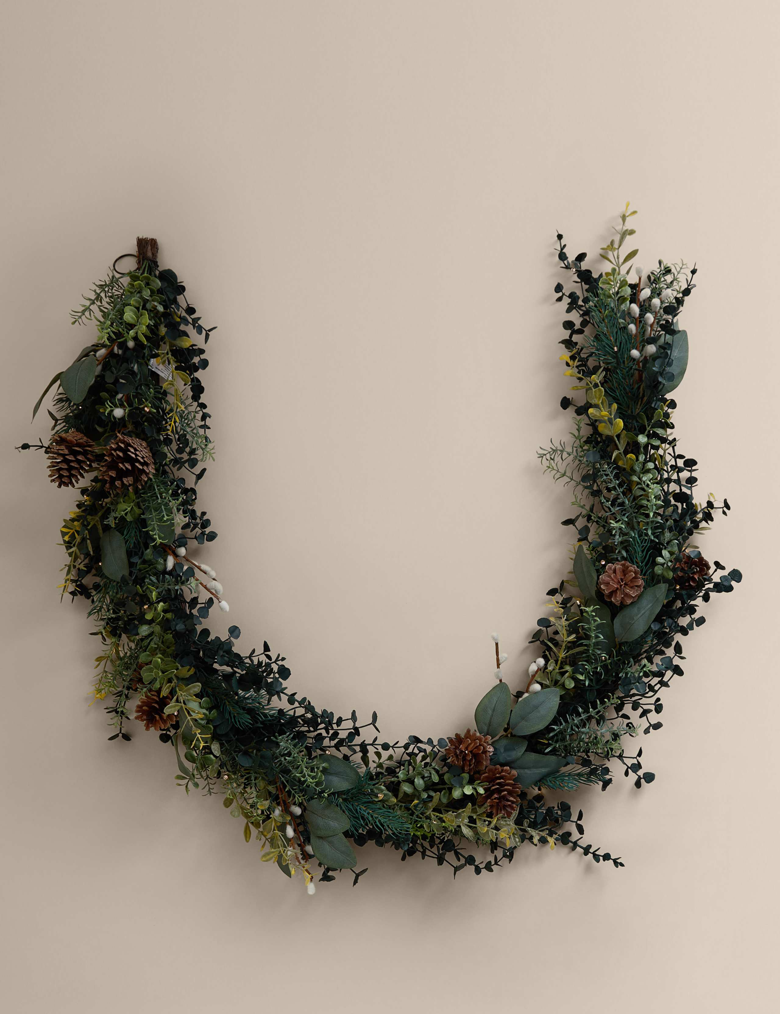 6ft Light Up Cotswold Green Garland 3 of 4