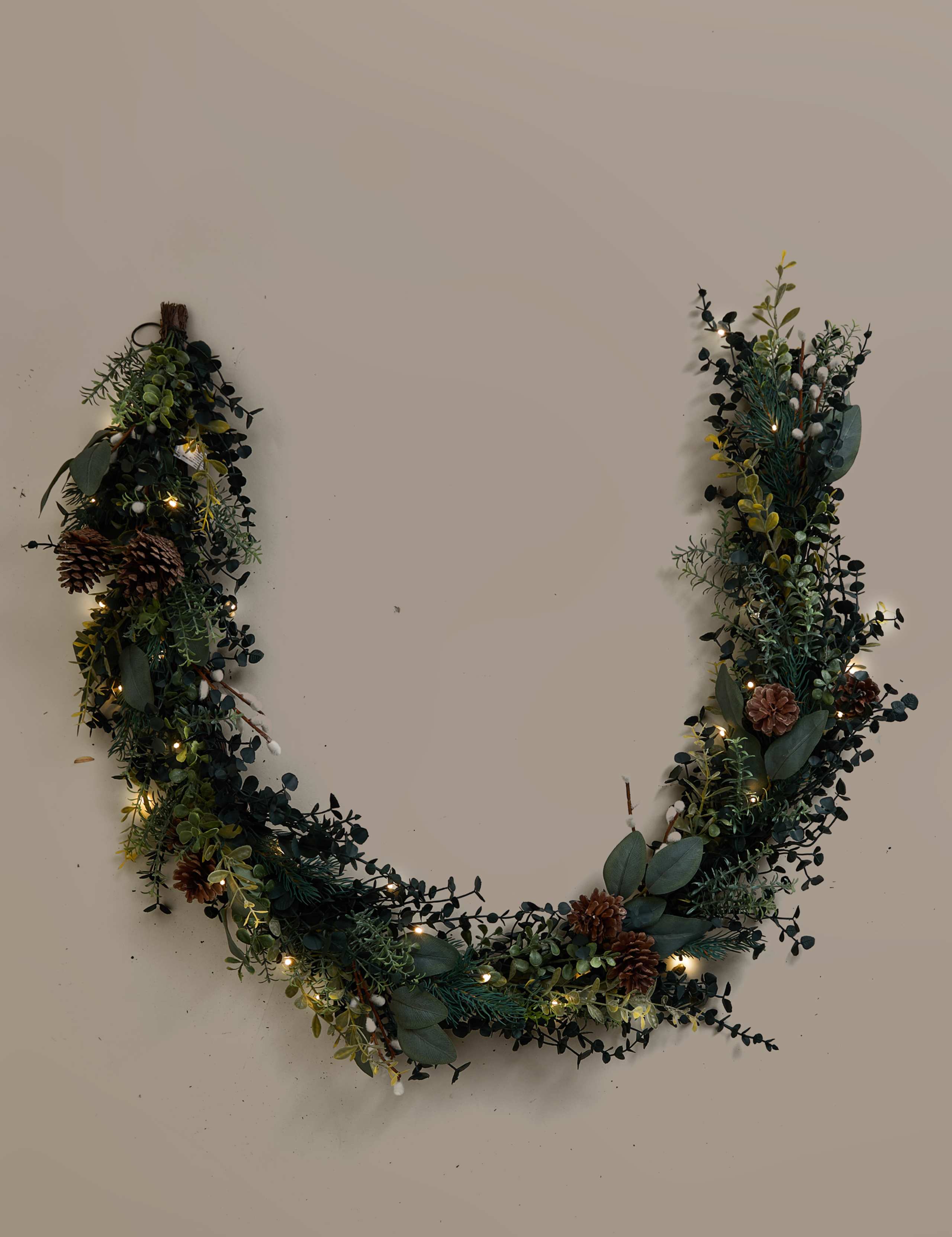6ft Light Up Cotswold Green Garland 2 of 4