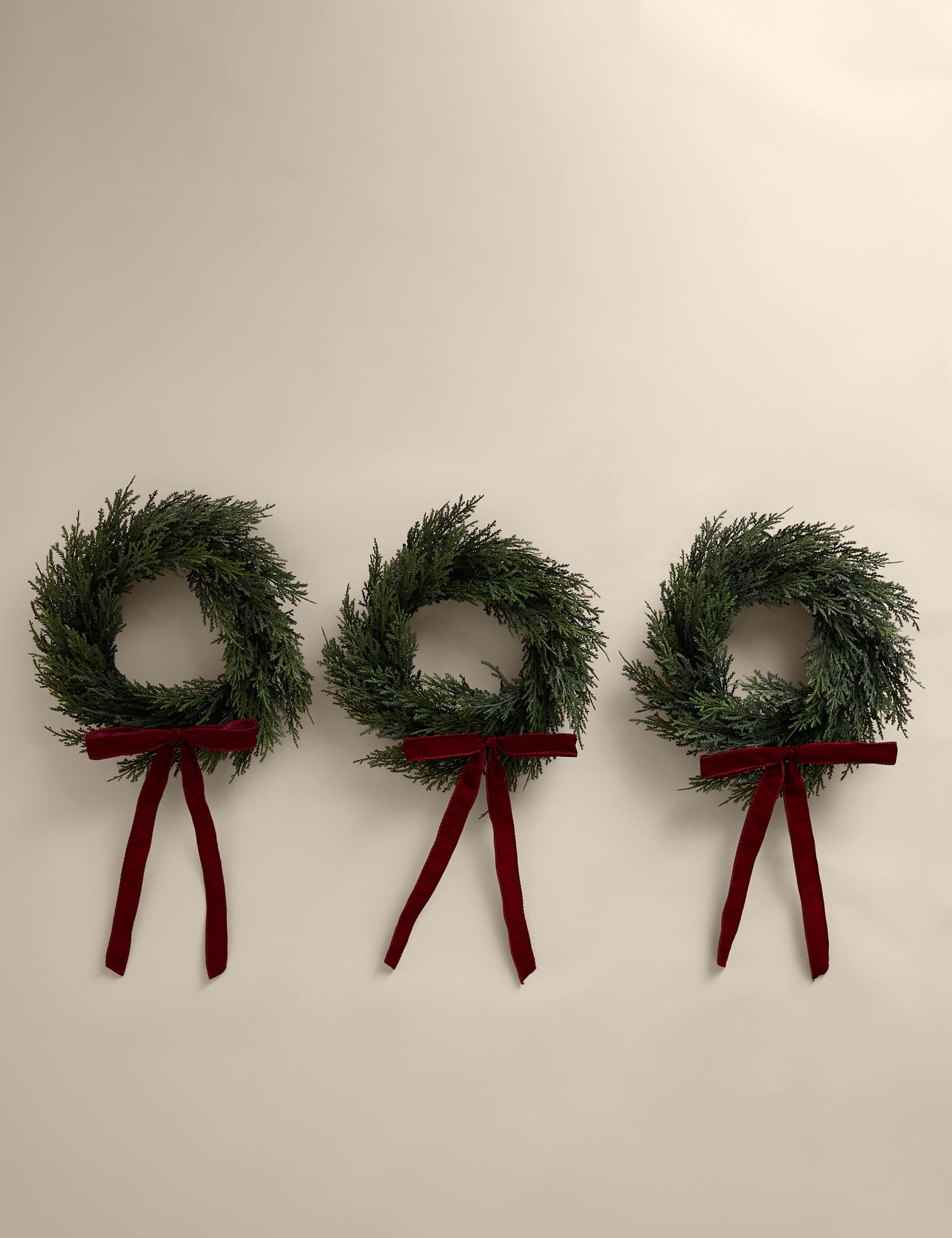 Set of 3 Mini Bow Wreaths 2 of 4