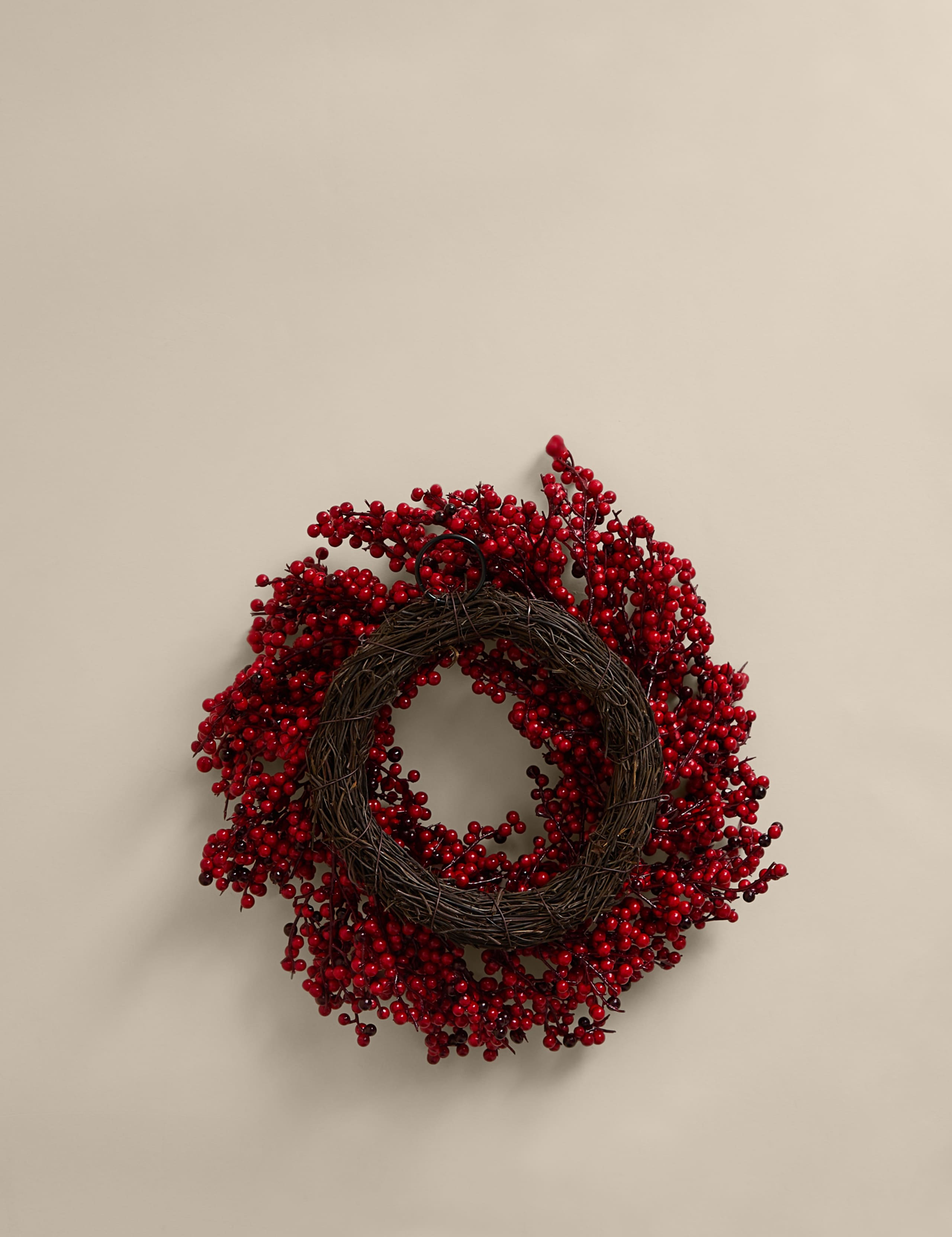 Set of 3 Berry Statement Wreaths 4 of 4