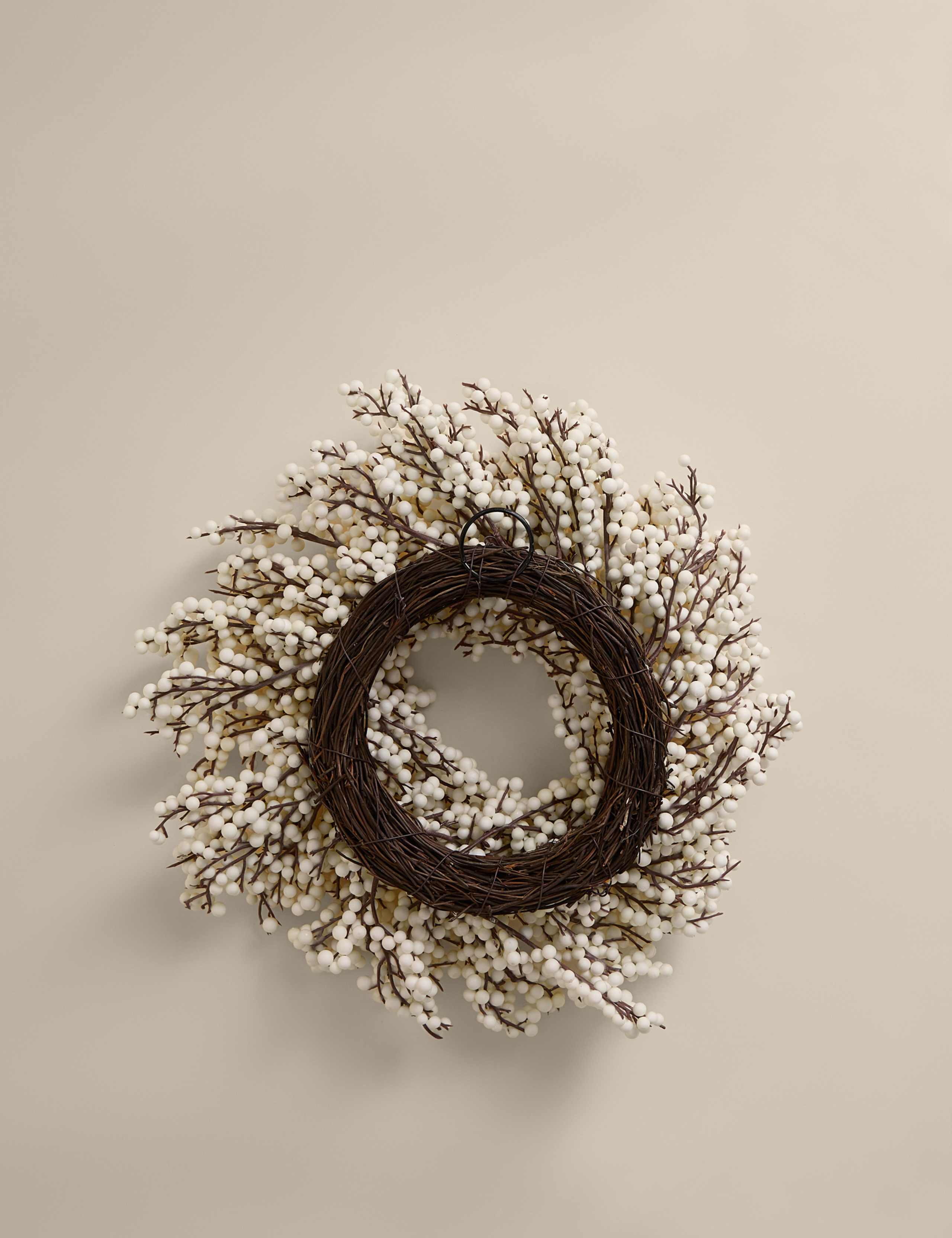3 Pack White Berry Wreaths 4 of 4