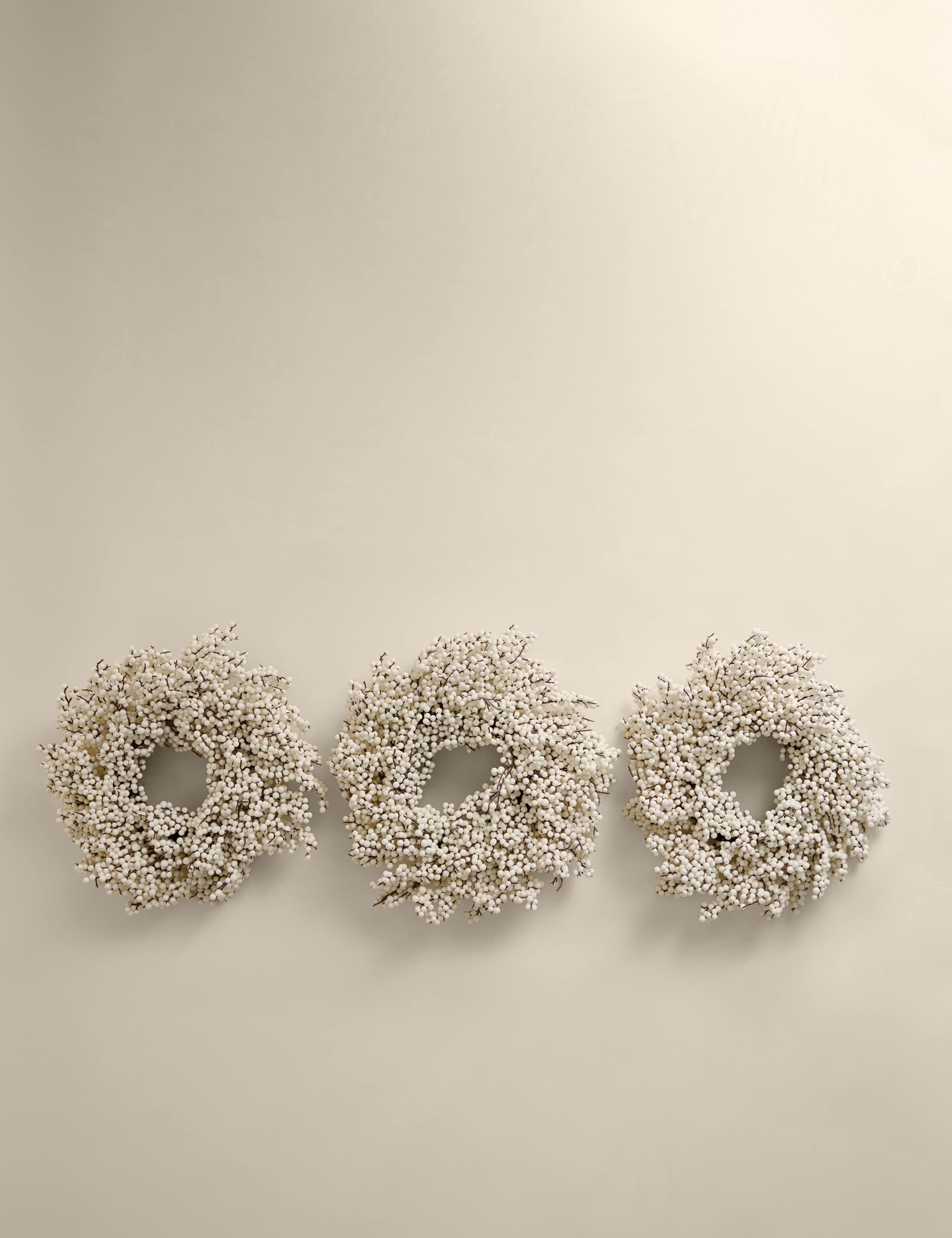 3 Pack White Berry Wreaths 2 of 4