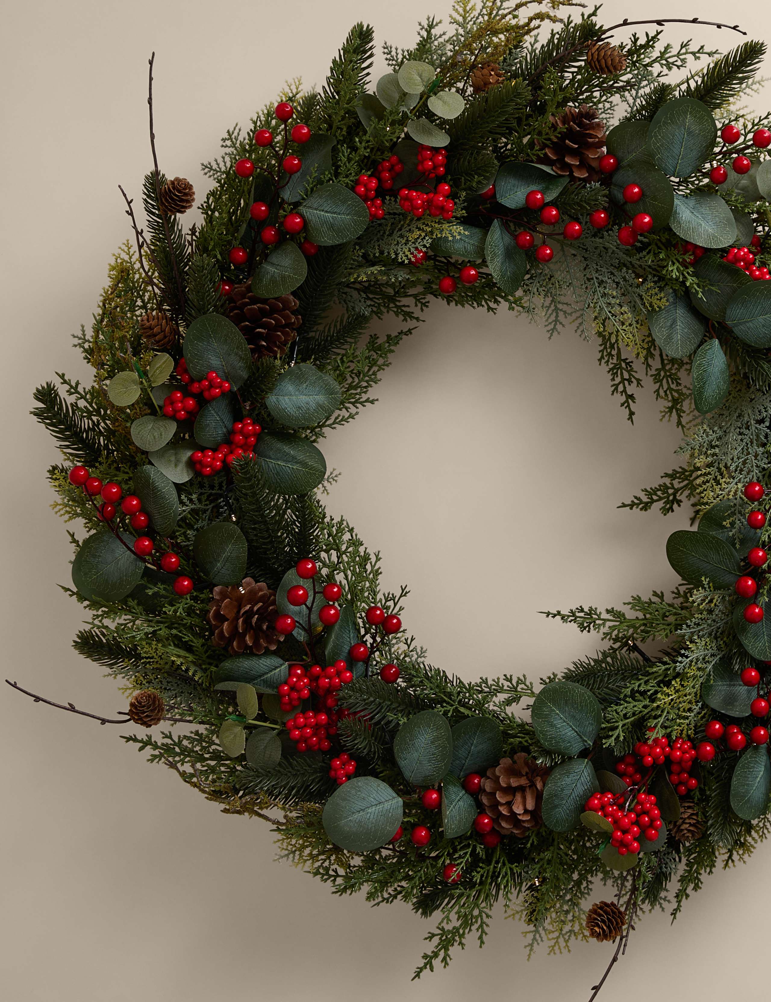 Pre-Lit Red Berry Wreath 3 of 4