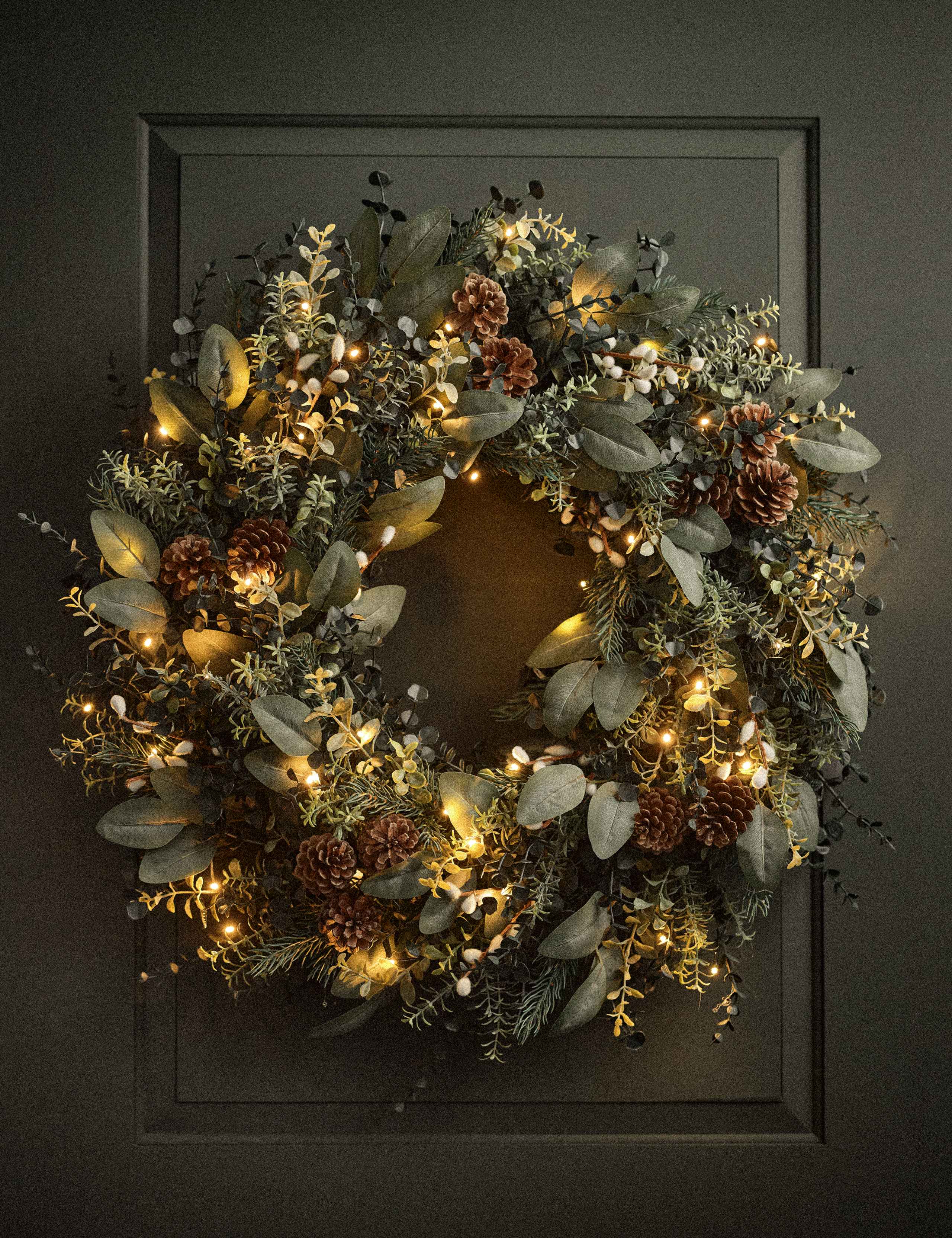 Light Up Cotswold Greens Wreath 1 of 4