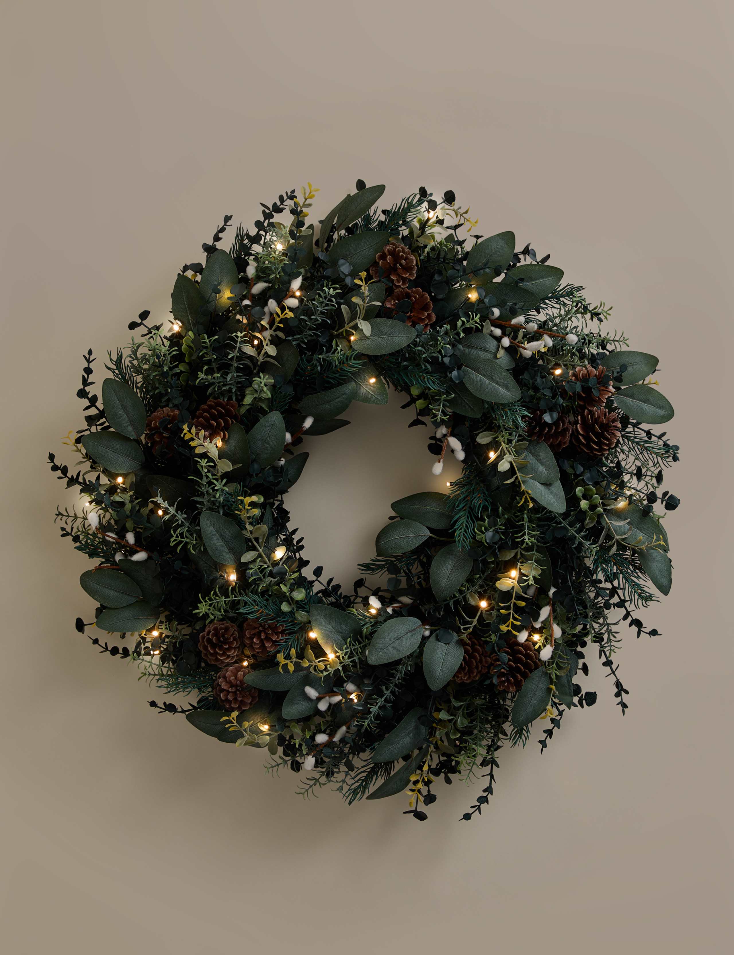 Light Up Cotswold Greens Wreath 2 of 4