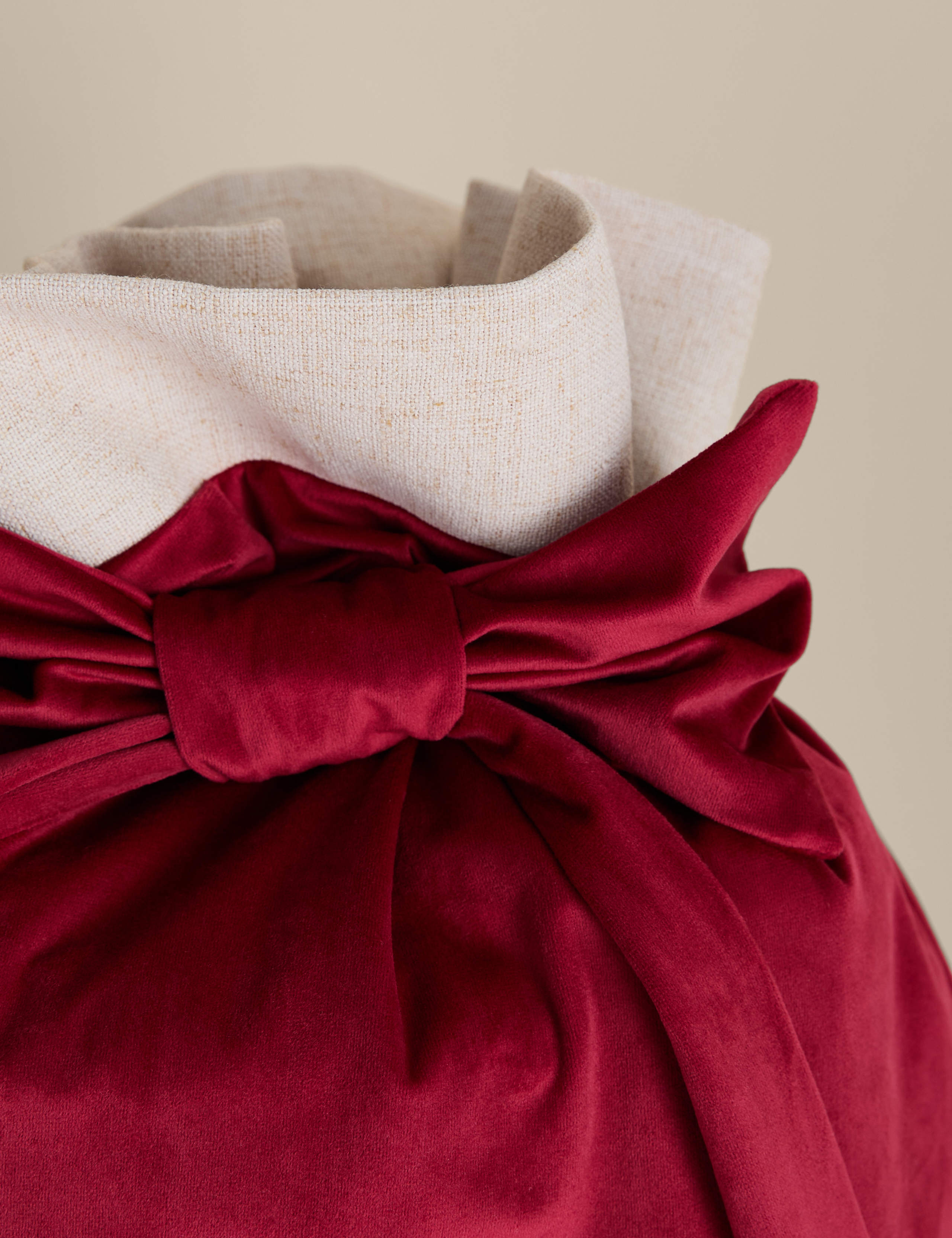 Velvet Bow Sack 3 of 4