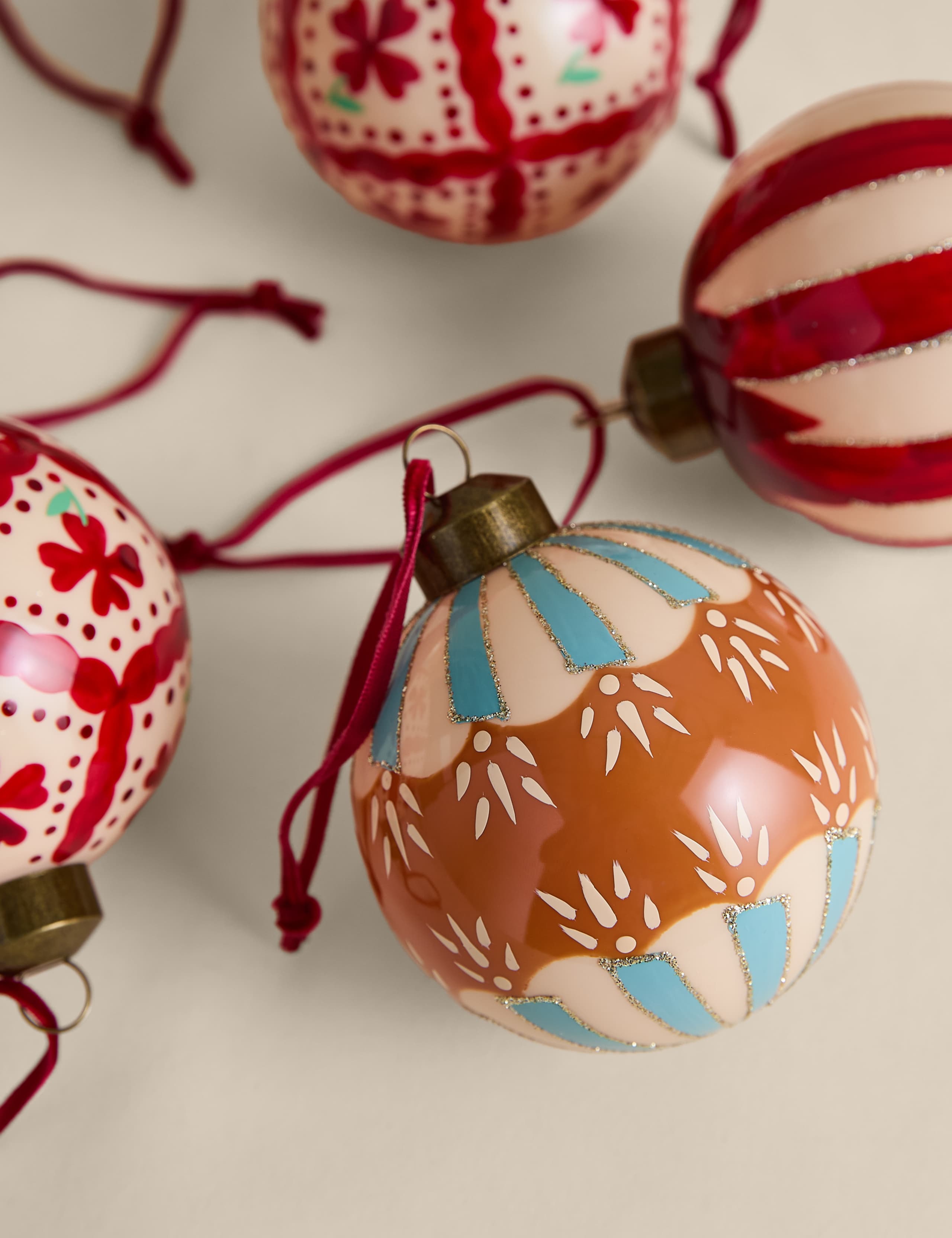 6 Pack Glass Decorative Baubles 3 of 3