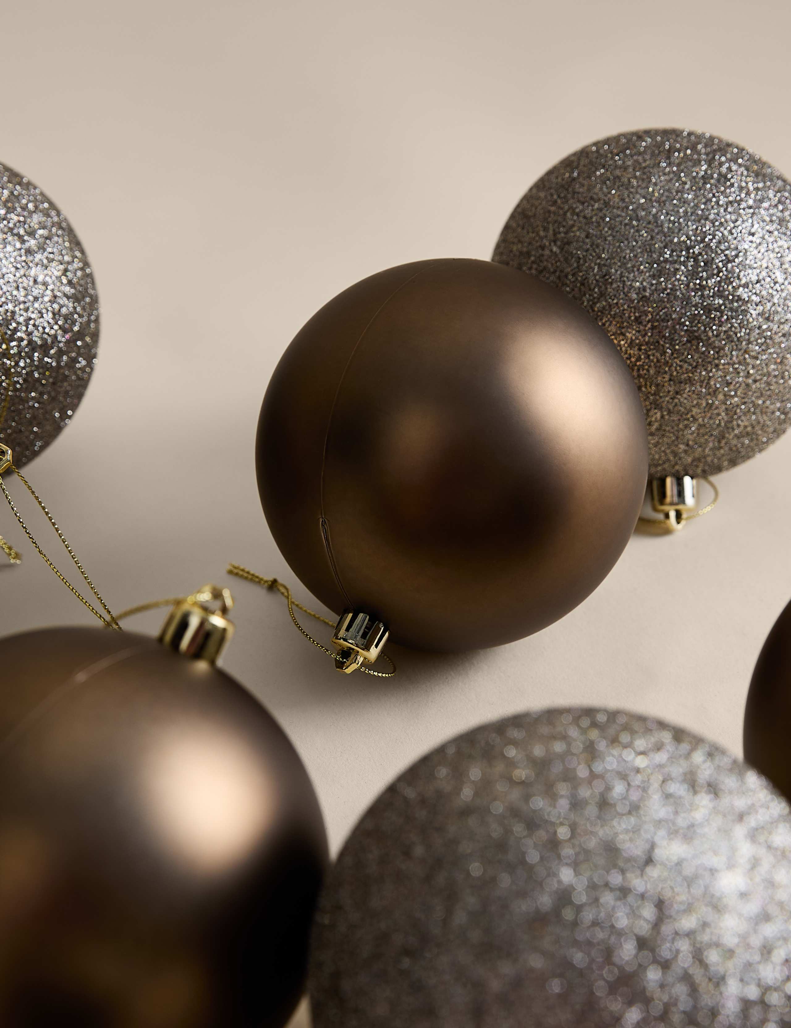10 Pack Oversized Shatterproof Baubles 3 of 3