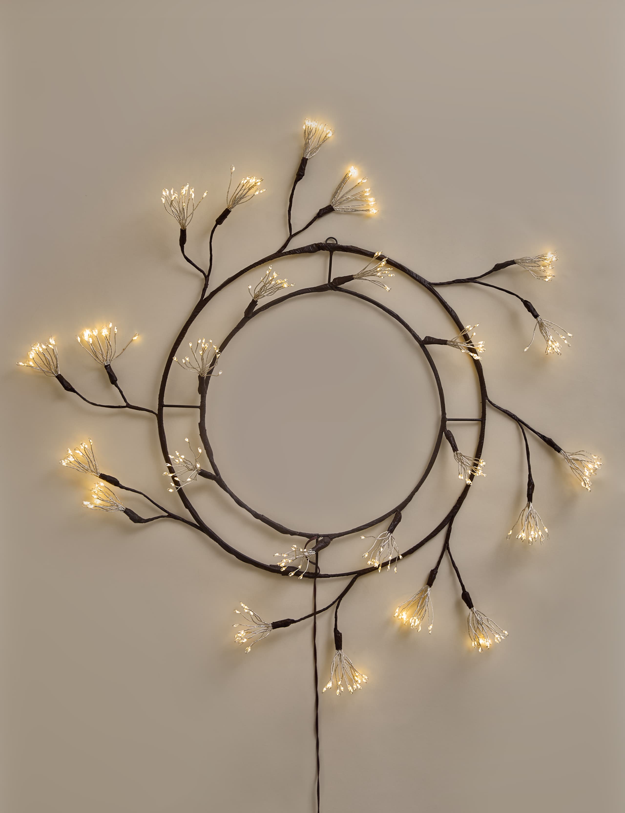 Light Up Cluster Wreath 2 of 4