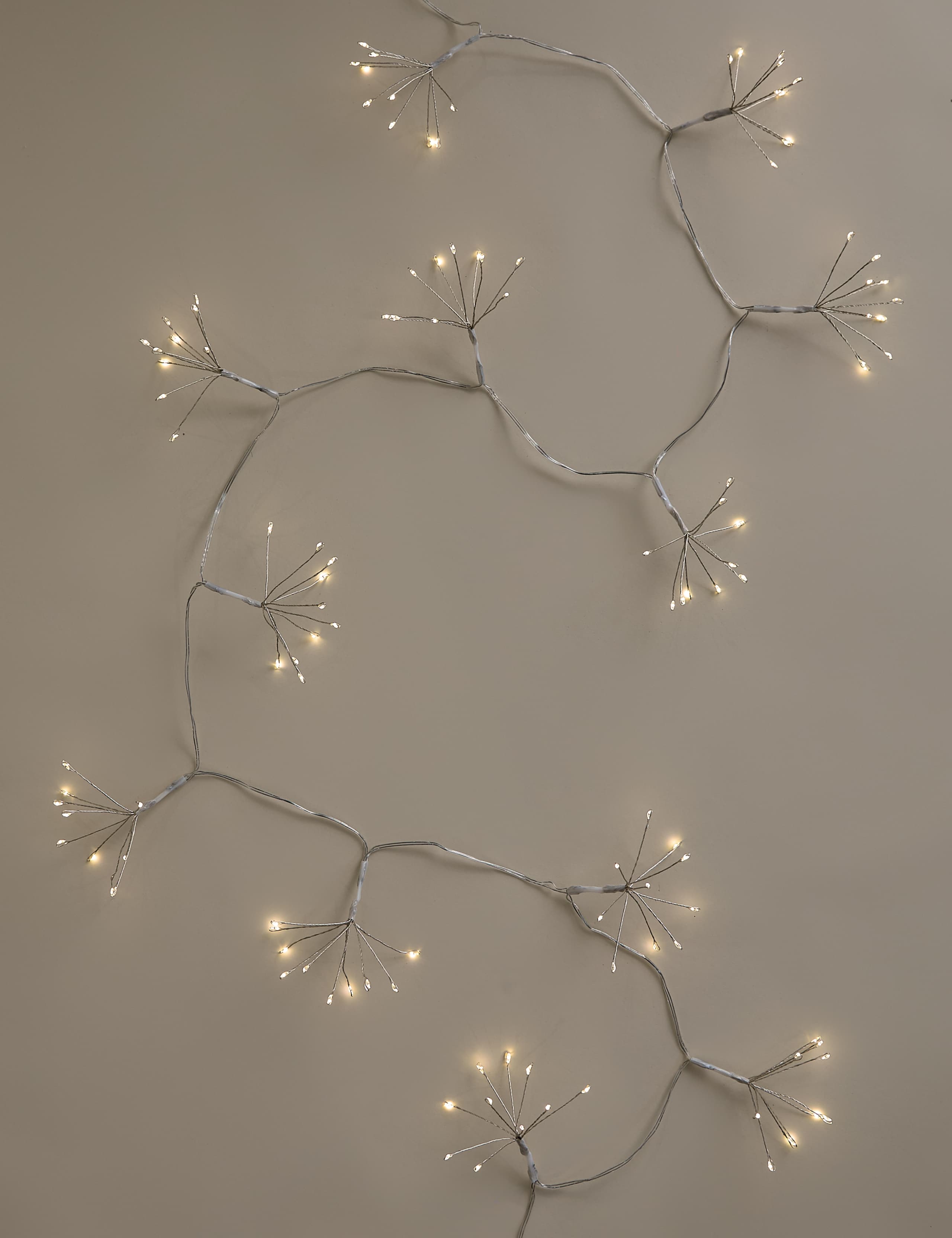 200 Pre-Lit Wire Cluster Garland 1 of 3