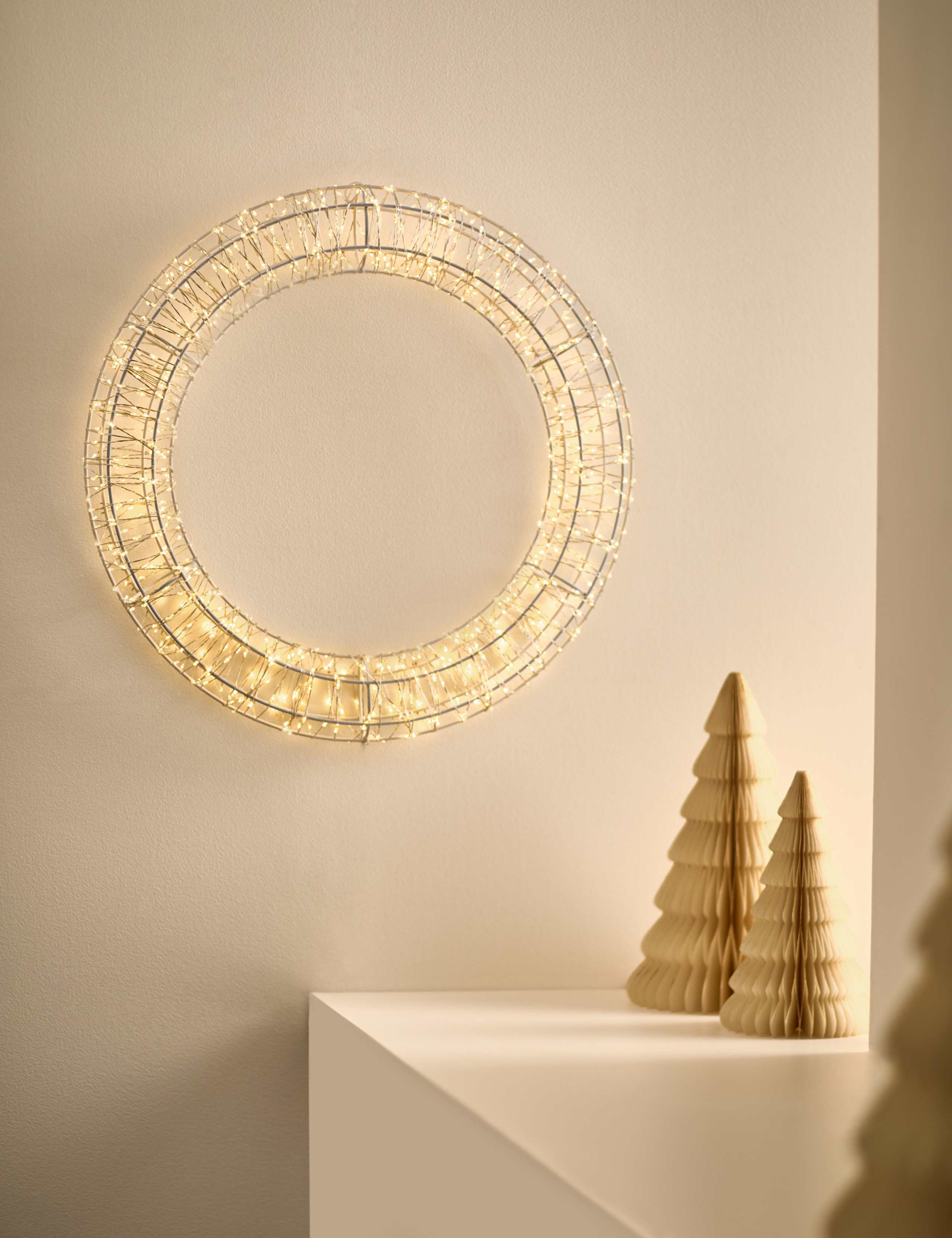 Light-Up White Wreath 1 of 4