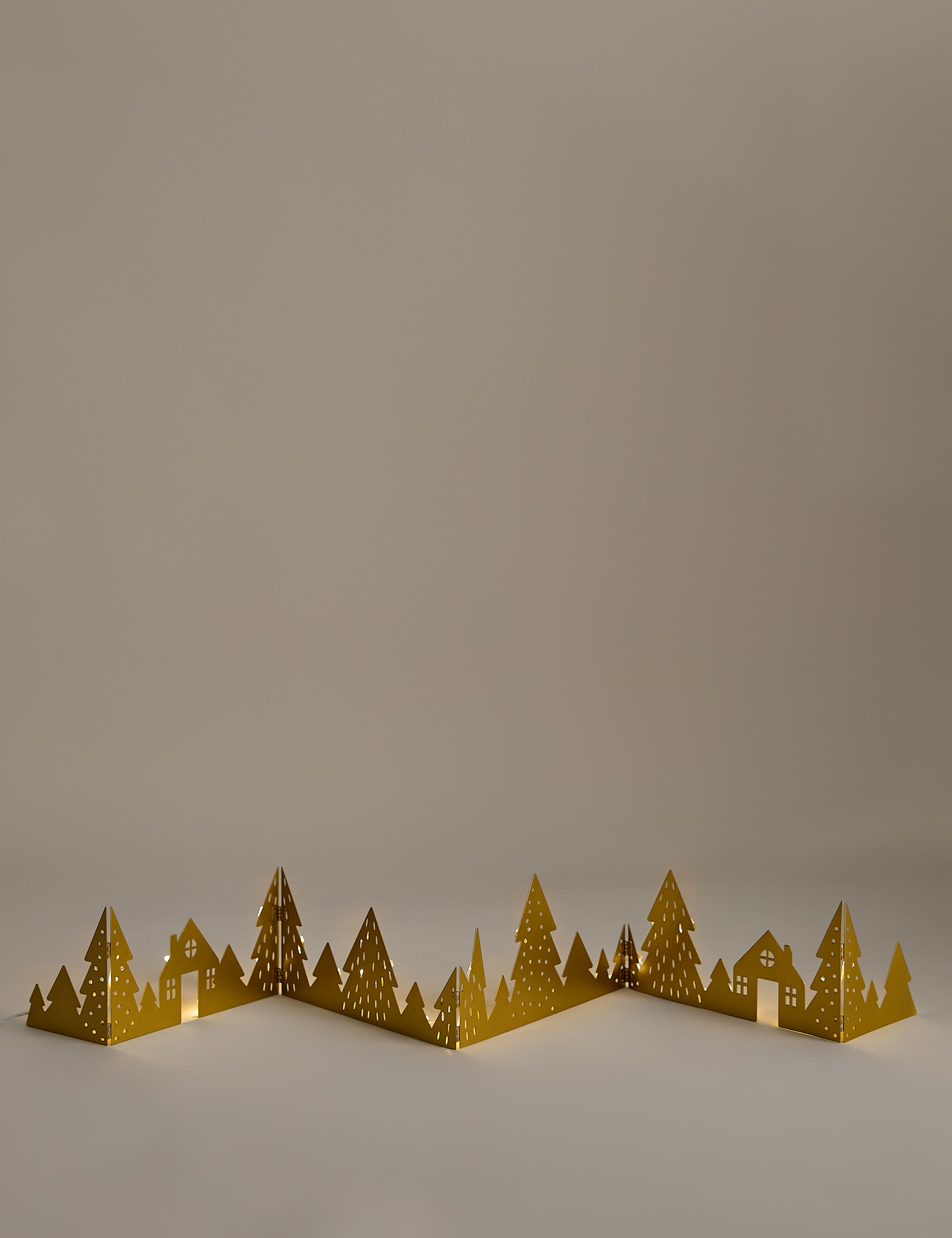 Light Up Woodland Fold Out Scene Decoration 1 of 3