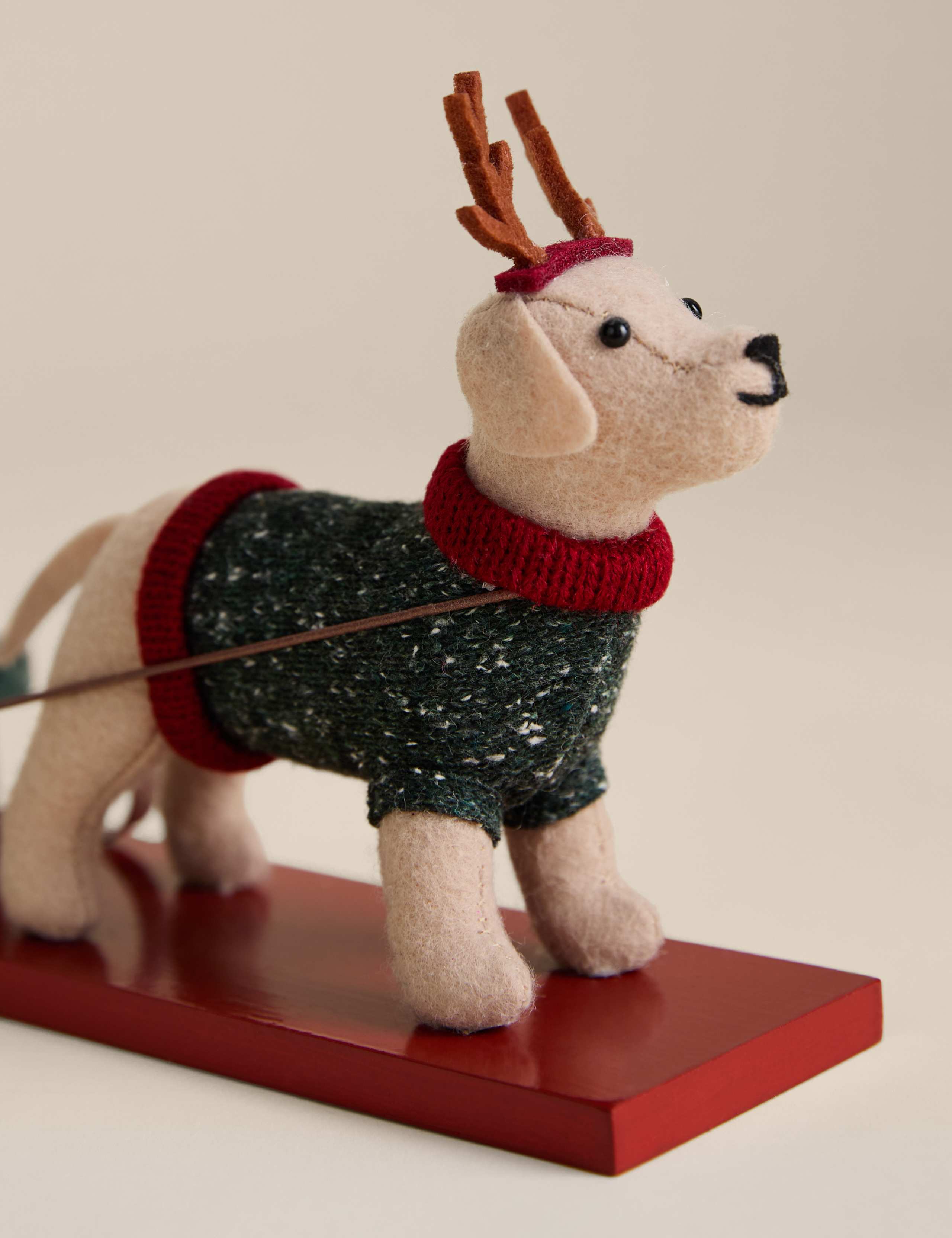 Felt Labrador Gifts Sleigh Decoration 2 of 3