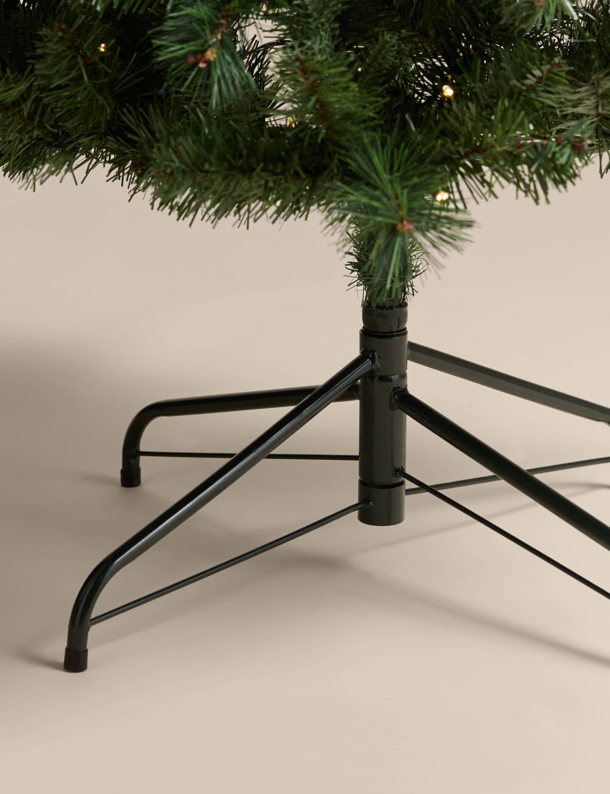 6ft Pre-Lit Slim Monterey and Scots Pine Christmas Tree 6 of 6
