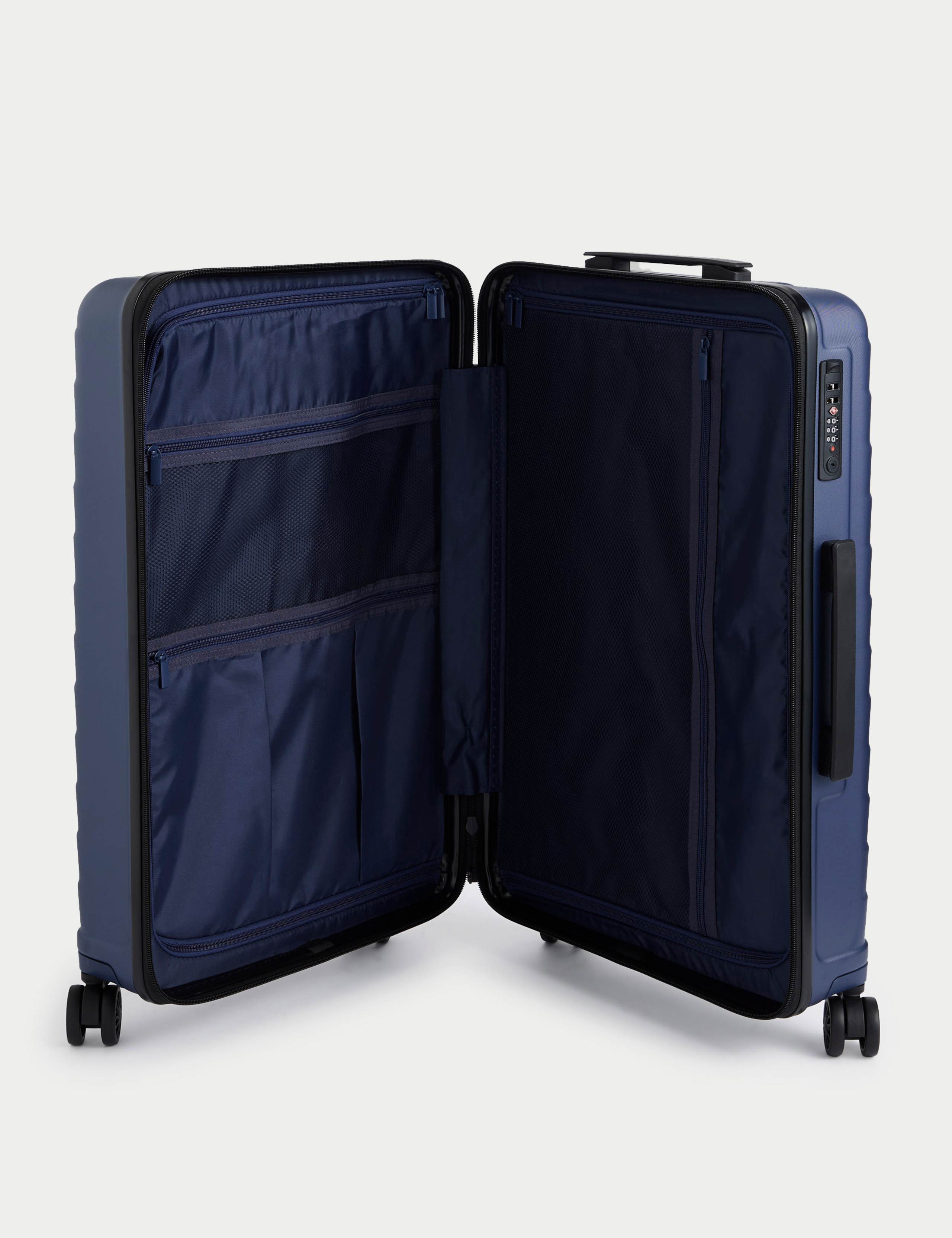 Oslo 4 Wheel Hard Shell Medium Suitcase 6 of 8