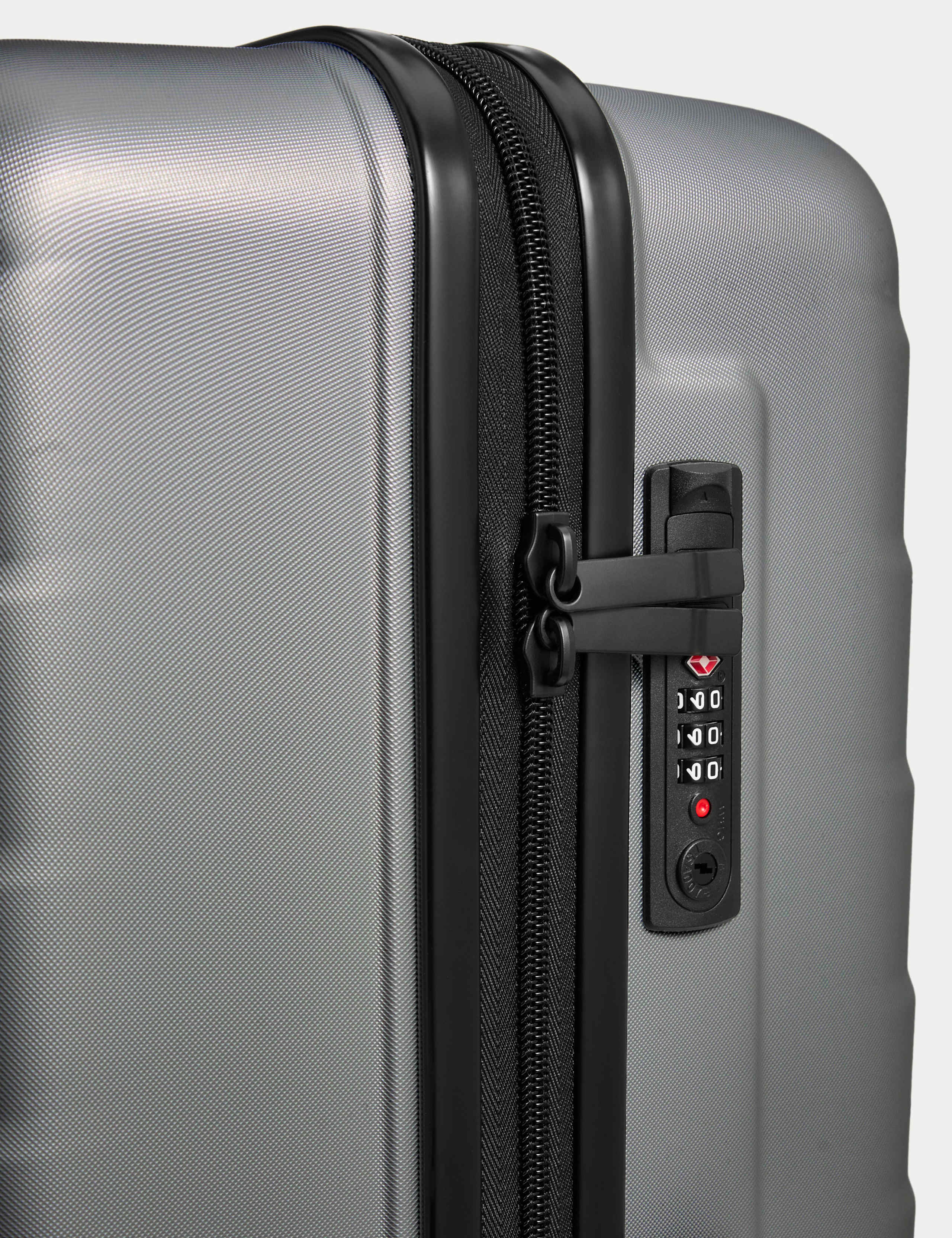 Oslo 4 Wheel Hard Shell Large Suitcase 4 of 6