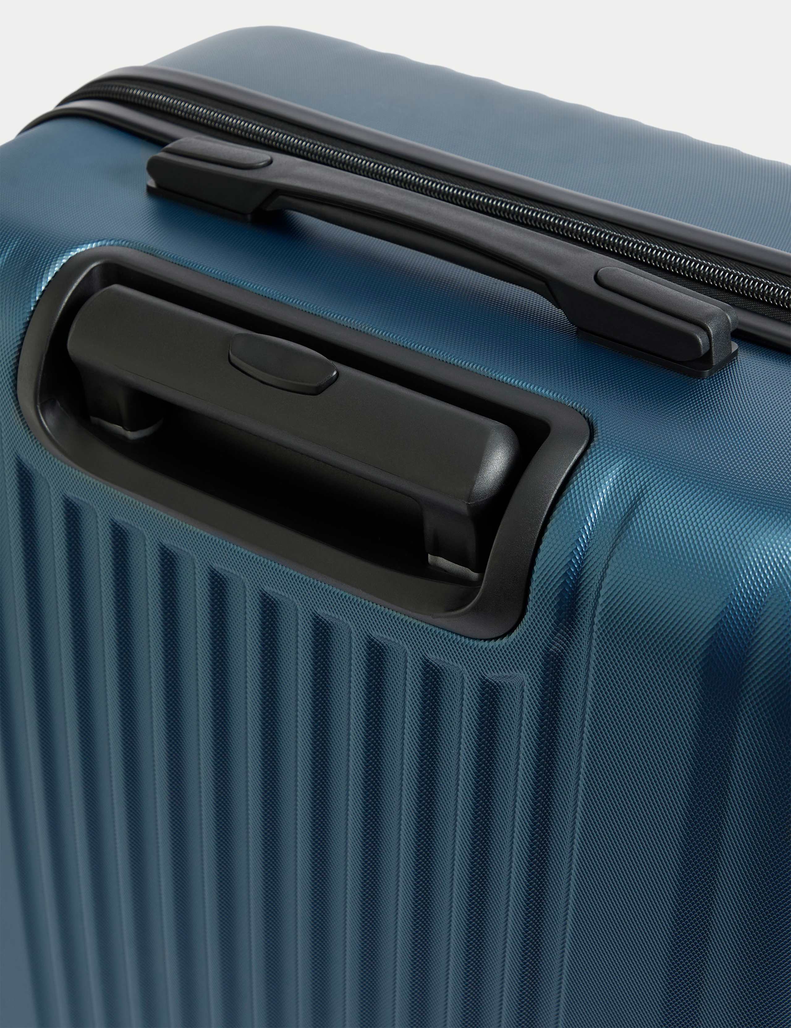 Vienna 4 Wheel Hard Shell Medium Suitcase 3 of 6