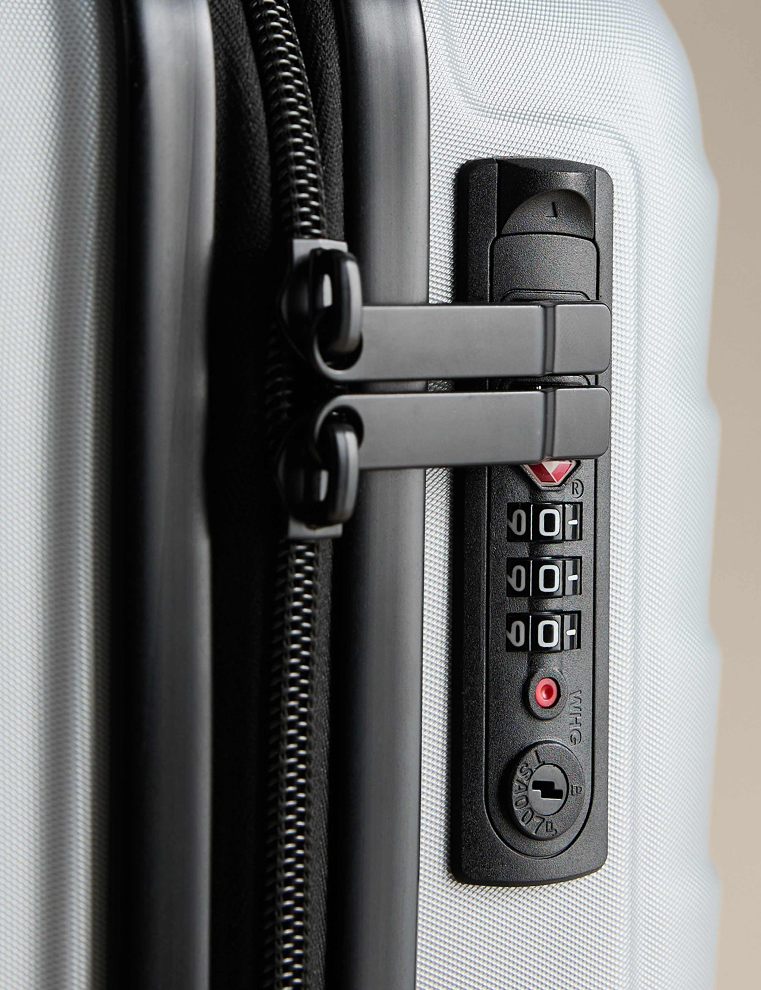 Oslo 4 Wheel Hard Shell Cabin Suitcase 3 of 7