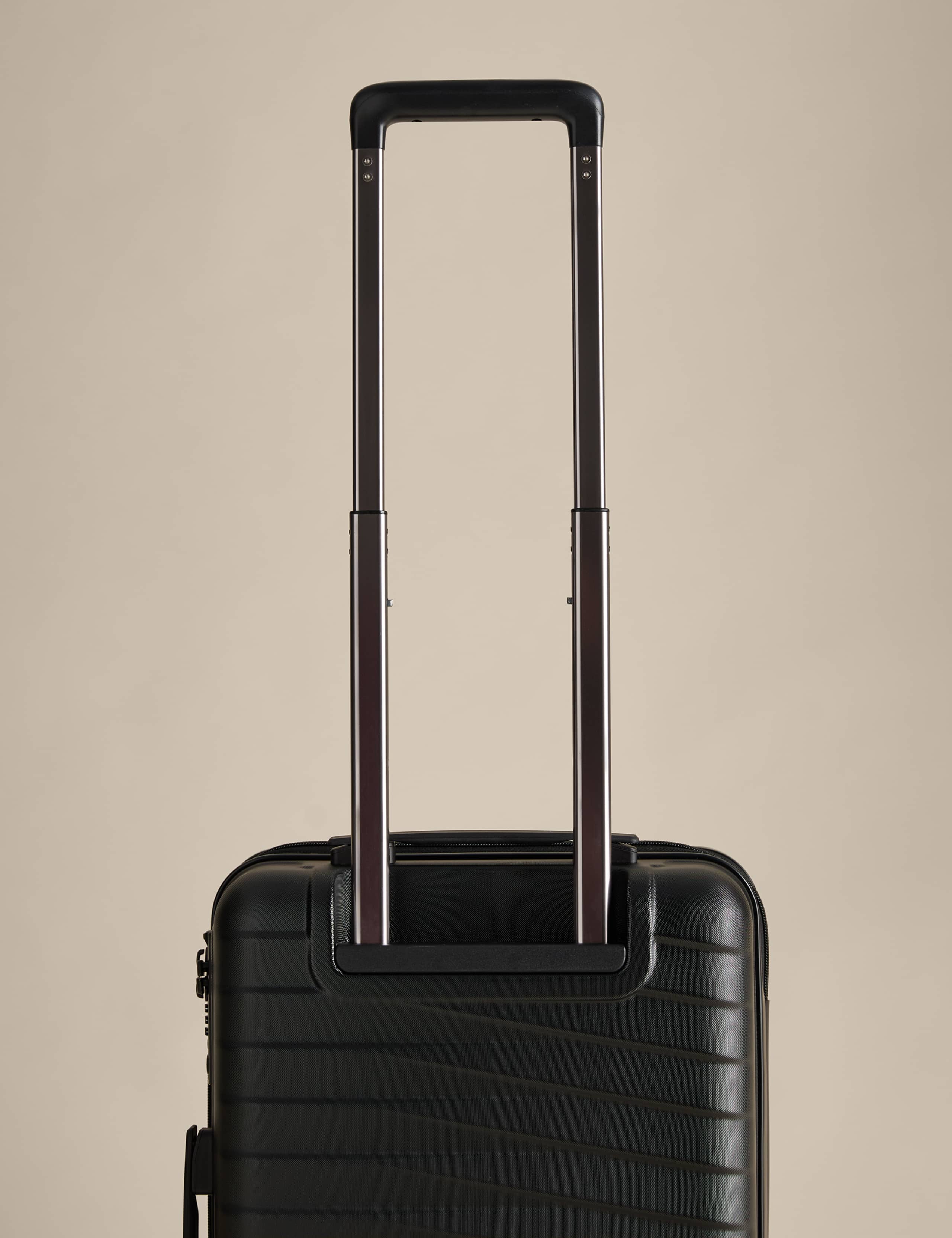 Oslo 4 Wheel Hard Shell Cabin Suitcase 2 of 8