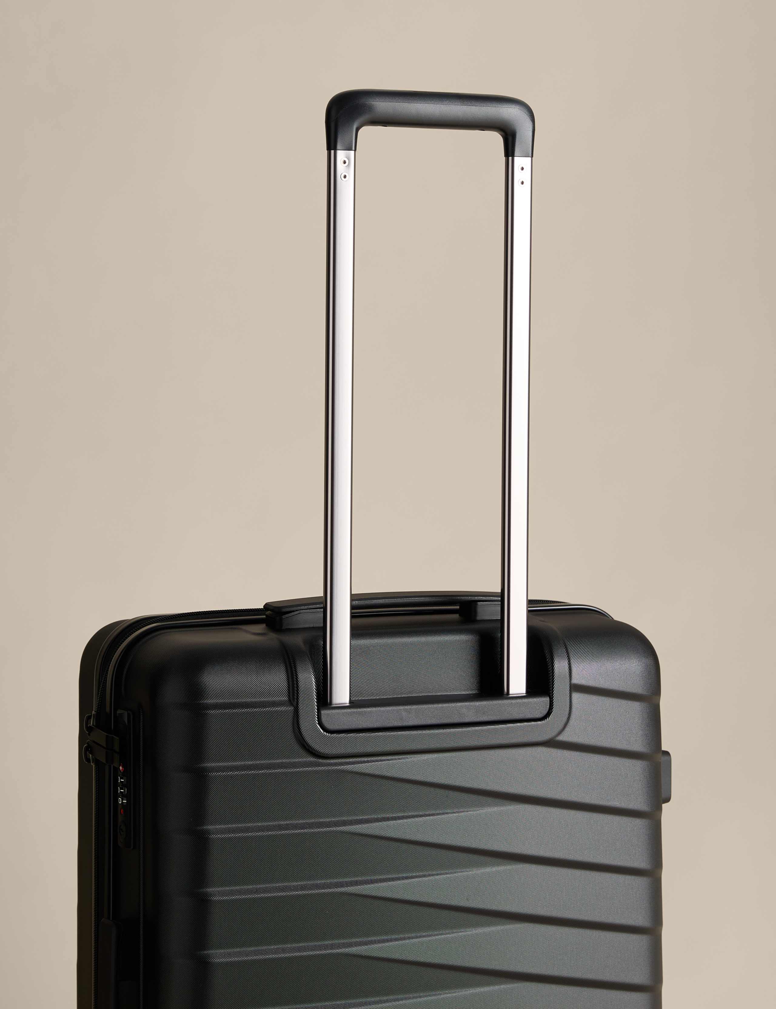 Oslo 4 Wheel Hard Shell Medium Suitcase 2 of 8