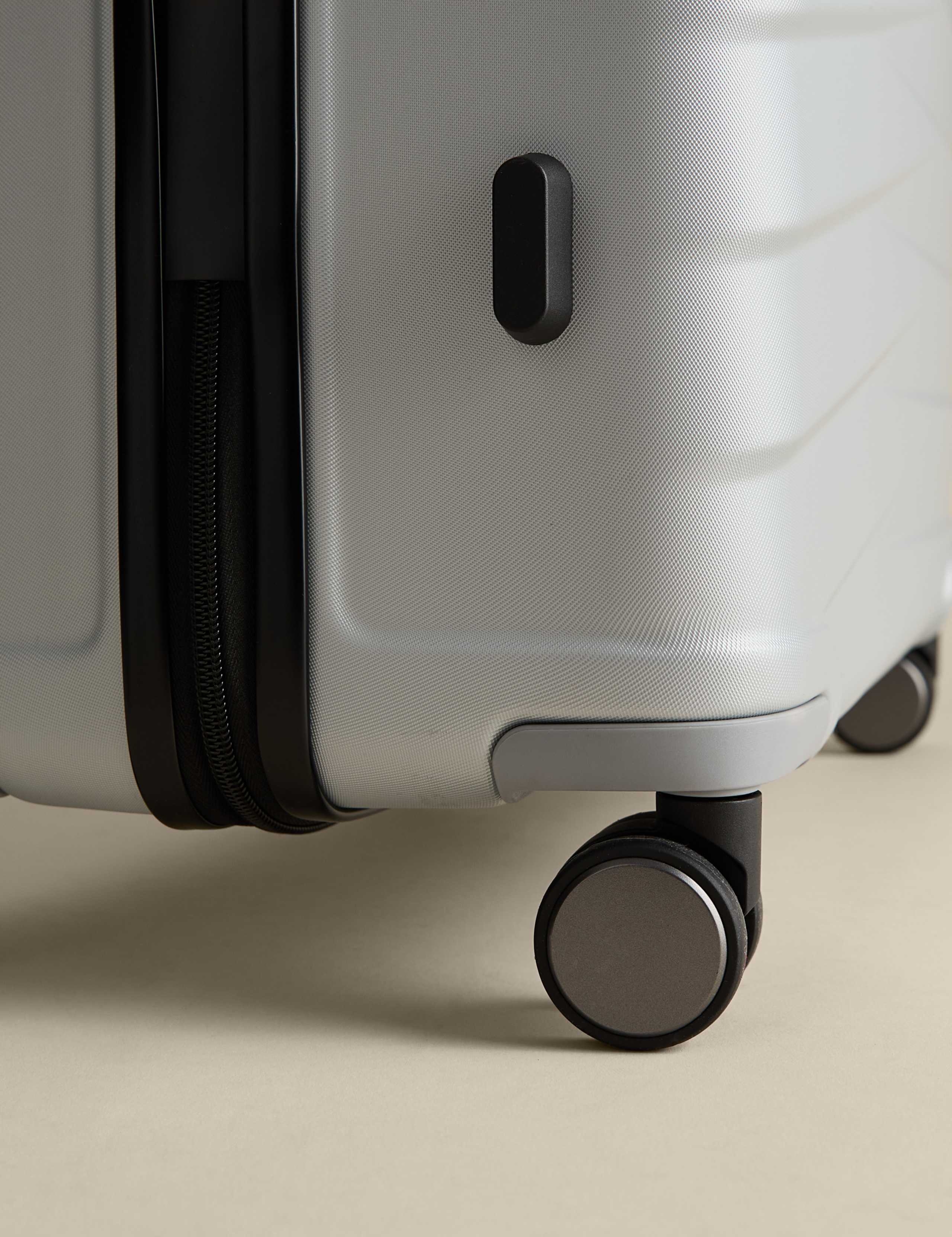 Oslo 4 Wheel Hard Shell Large Suitcase 6 of 7