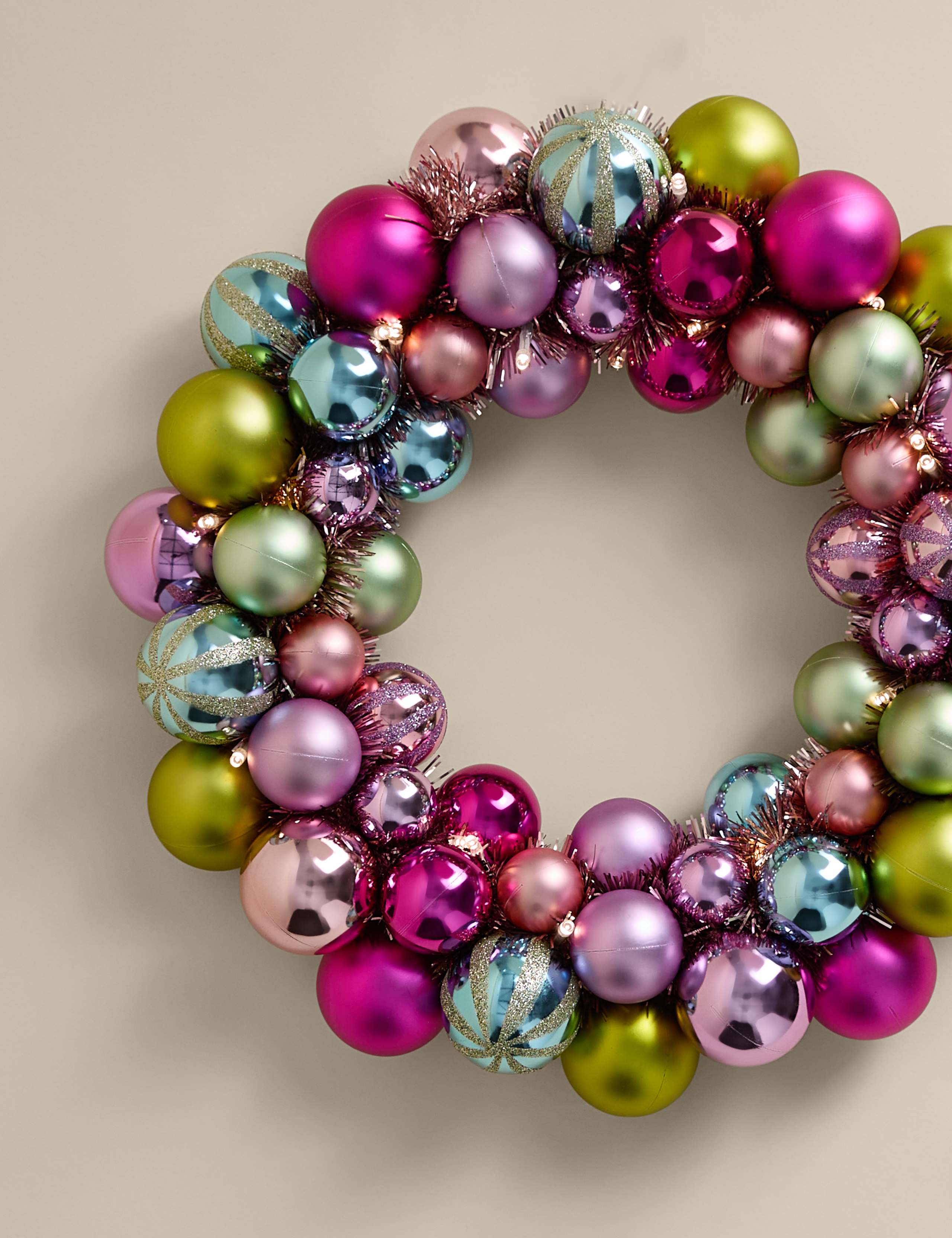 Light Up Bauble Wreath 3 of 4