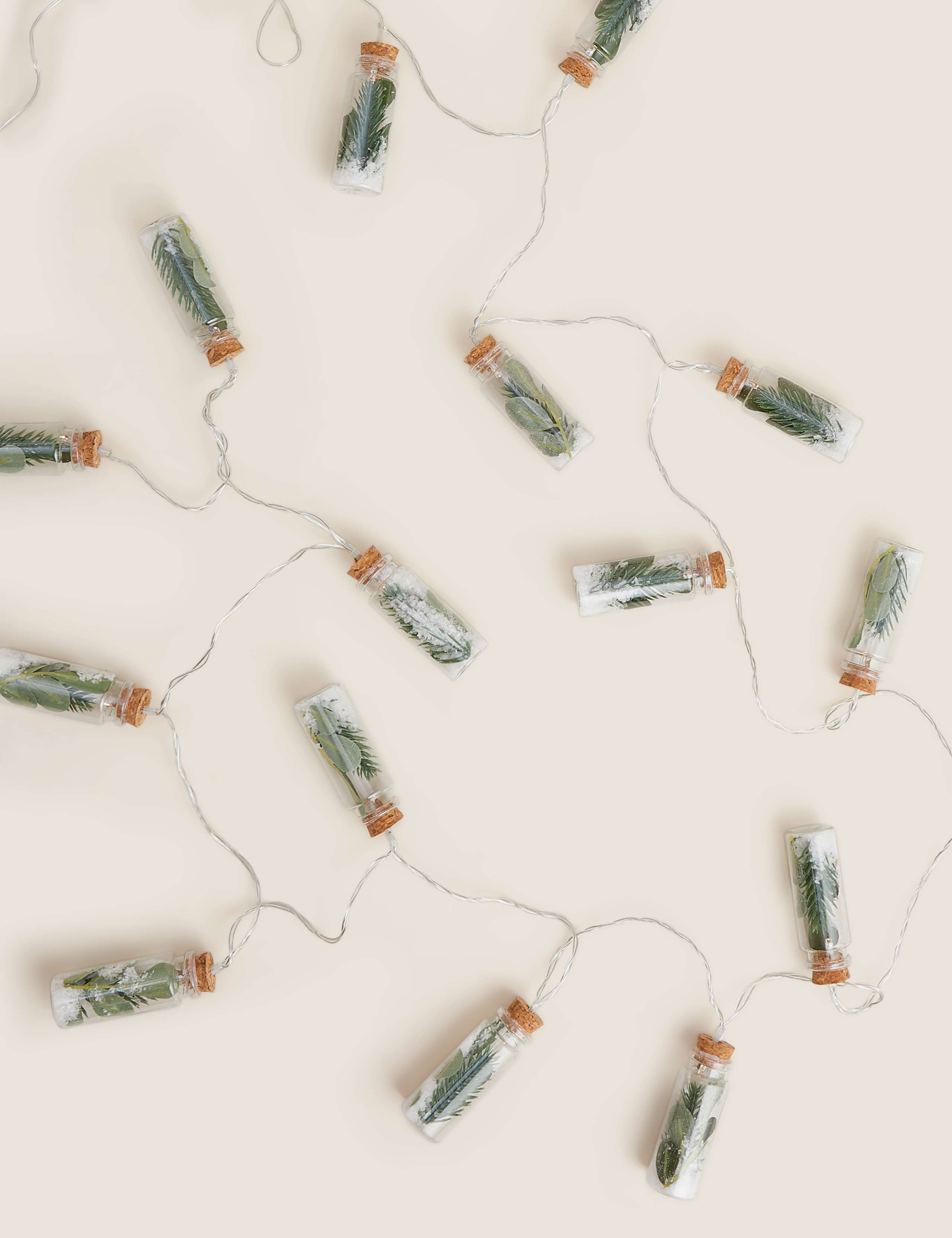 Mistletoe Battery String Lights 3 of 5