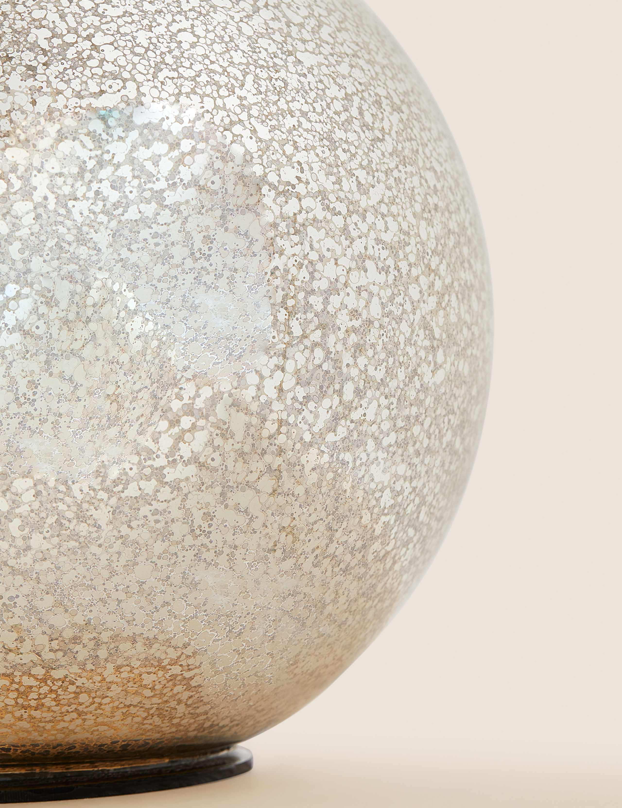 Large Light Up Orb 4 of 4