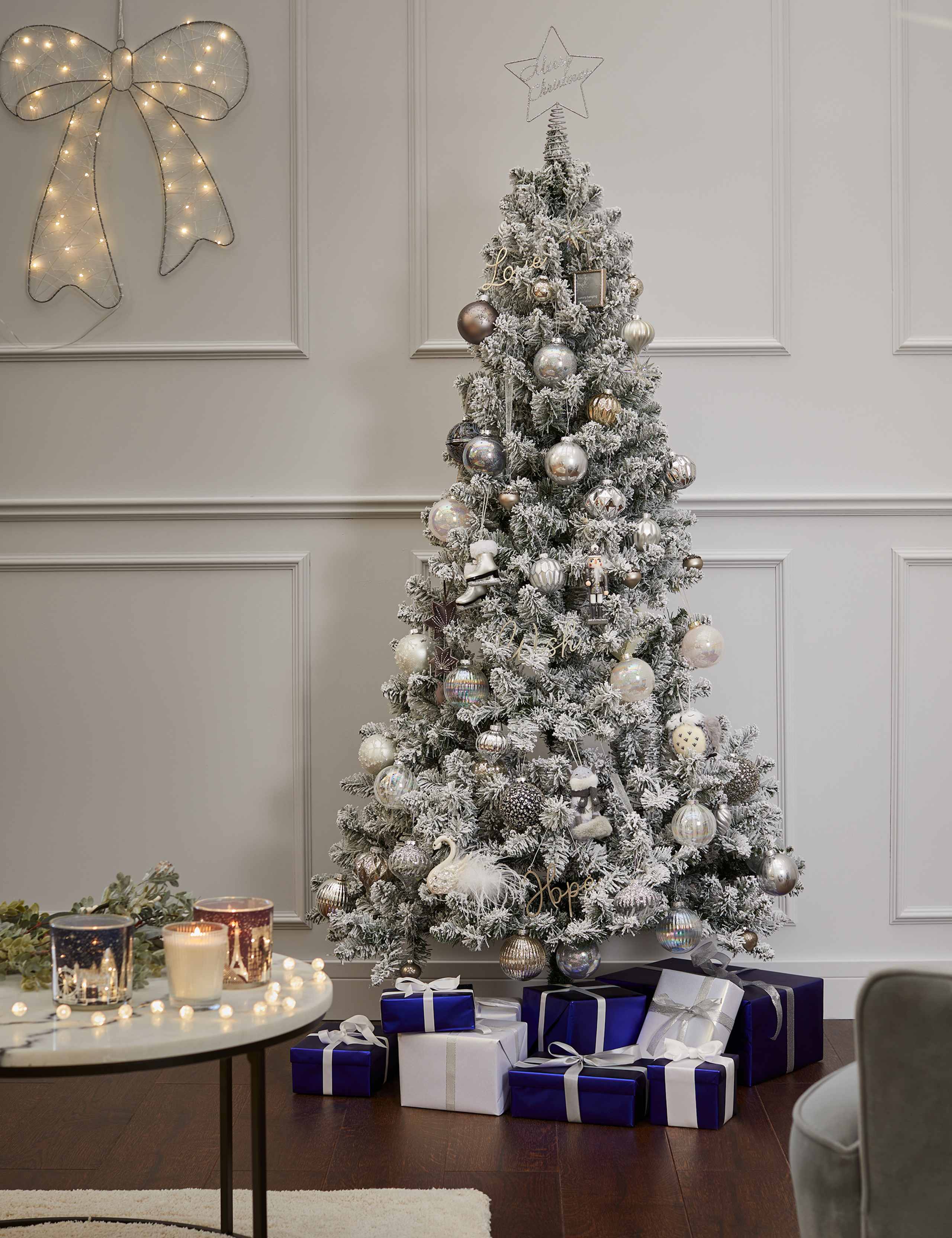 Large Light Up Bow Decoration 5 of 5