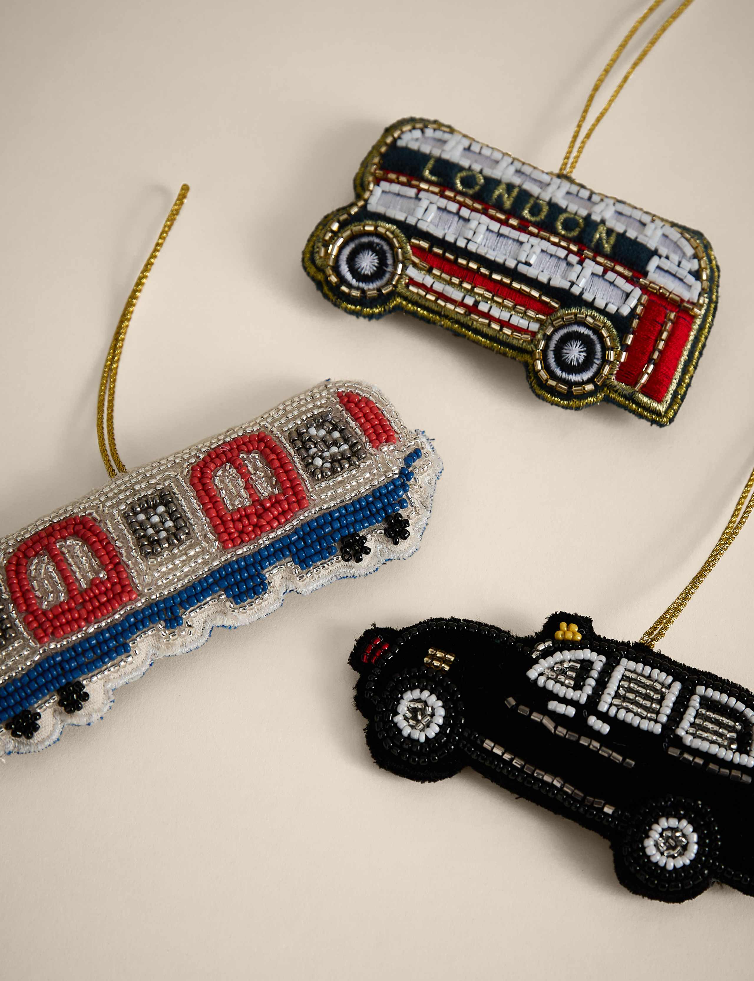 3pk Hanging London Transport Decorations 2 of 2