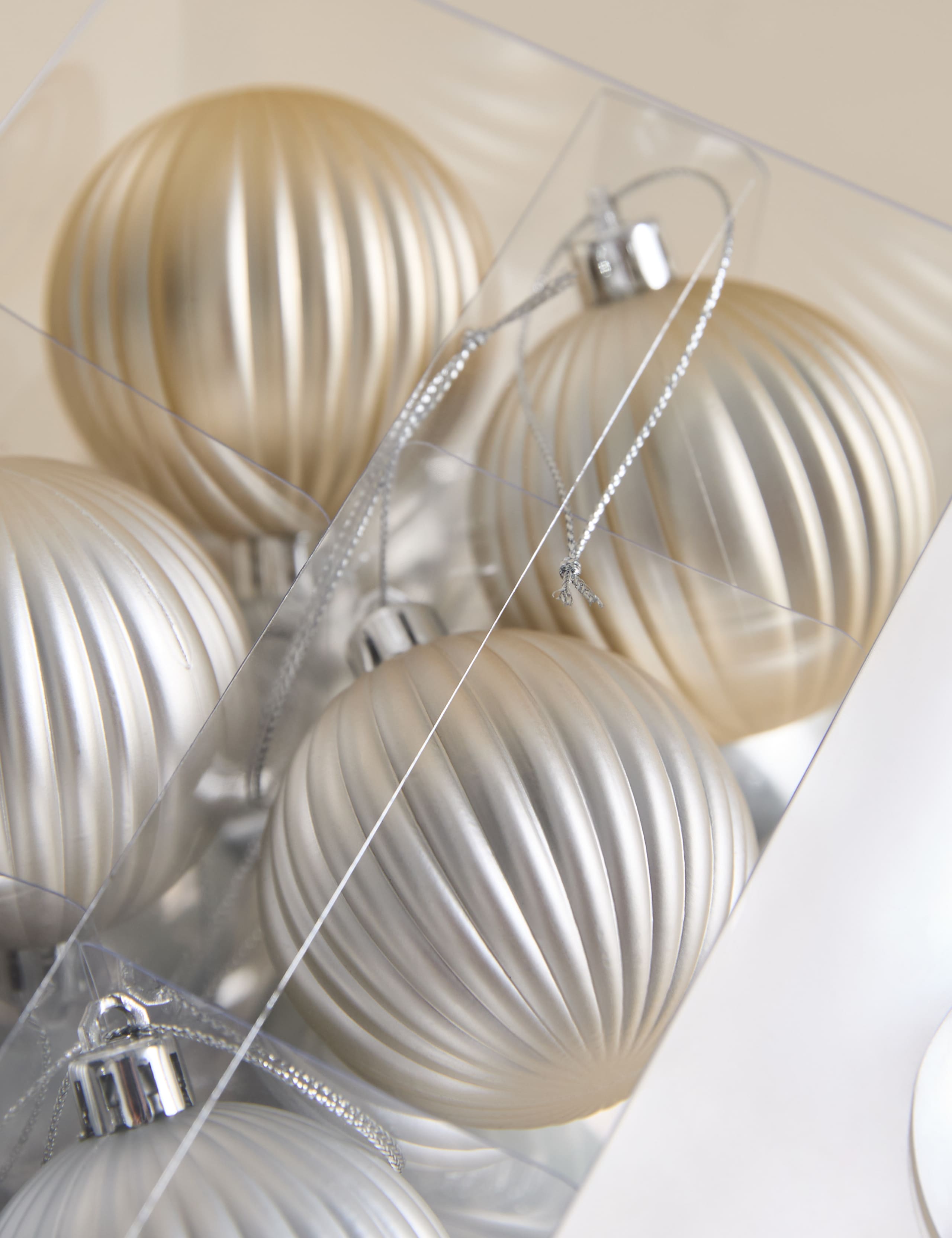 24pk Multicoloured Shatterproof Baubles 2 of 3