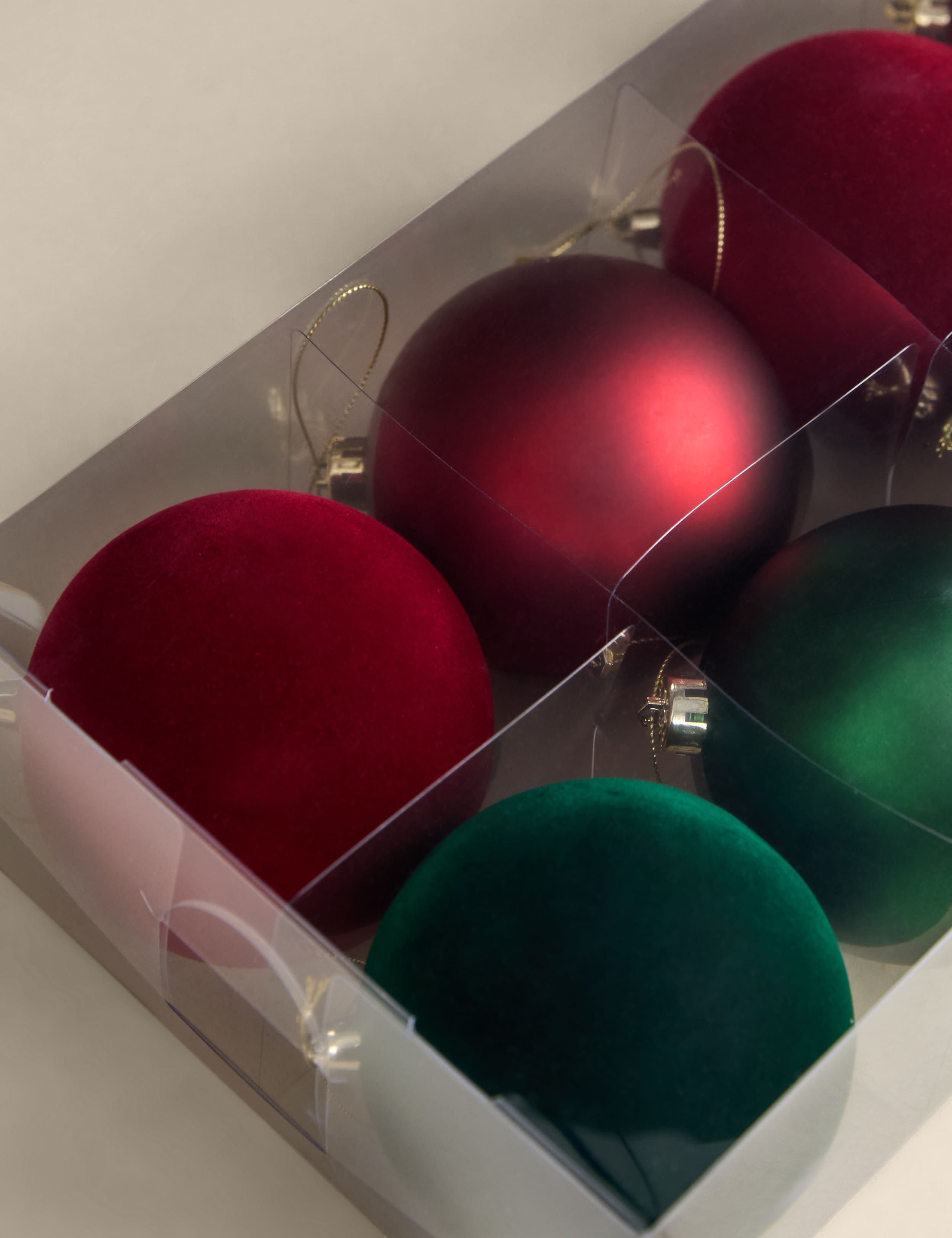 10pk Oversized Shatterproof Baubles 3 of 3