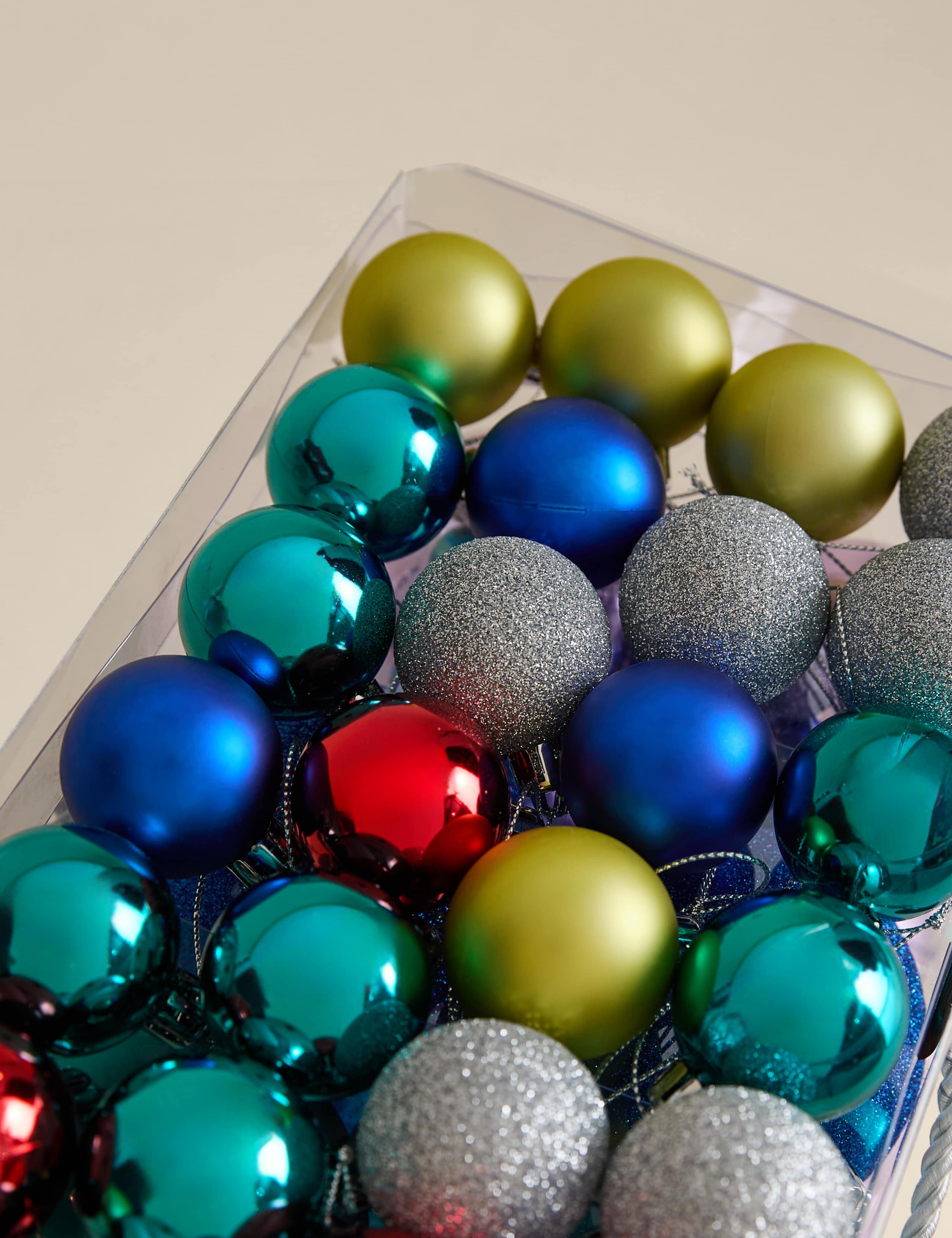 80pk Shatterproof Baubles 3 of 3