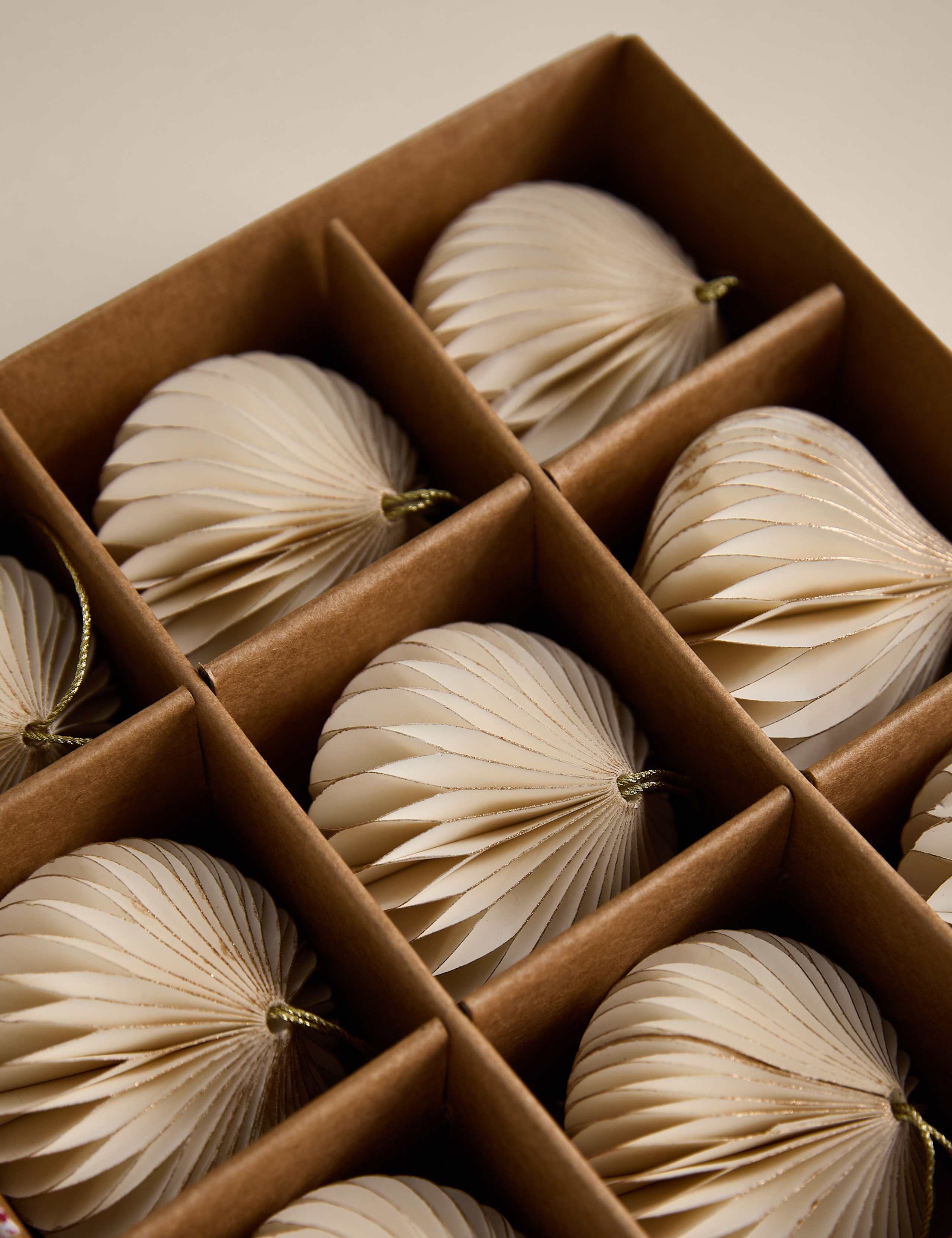 9pk Paper Hanging Baubles 3 of 4