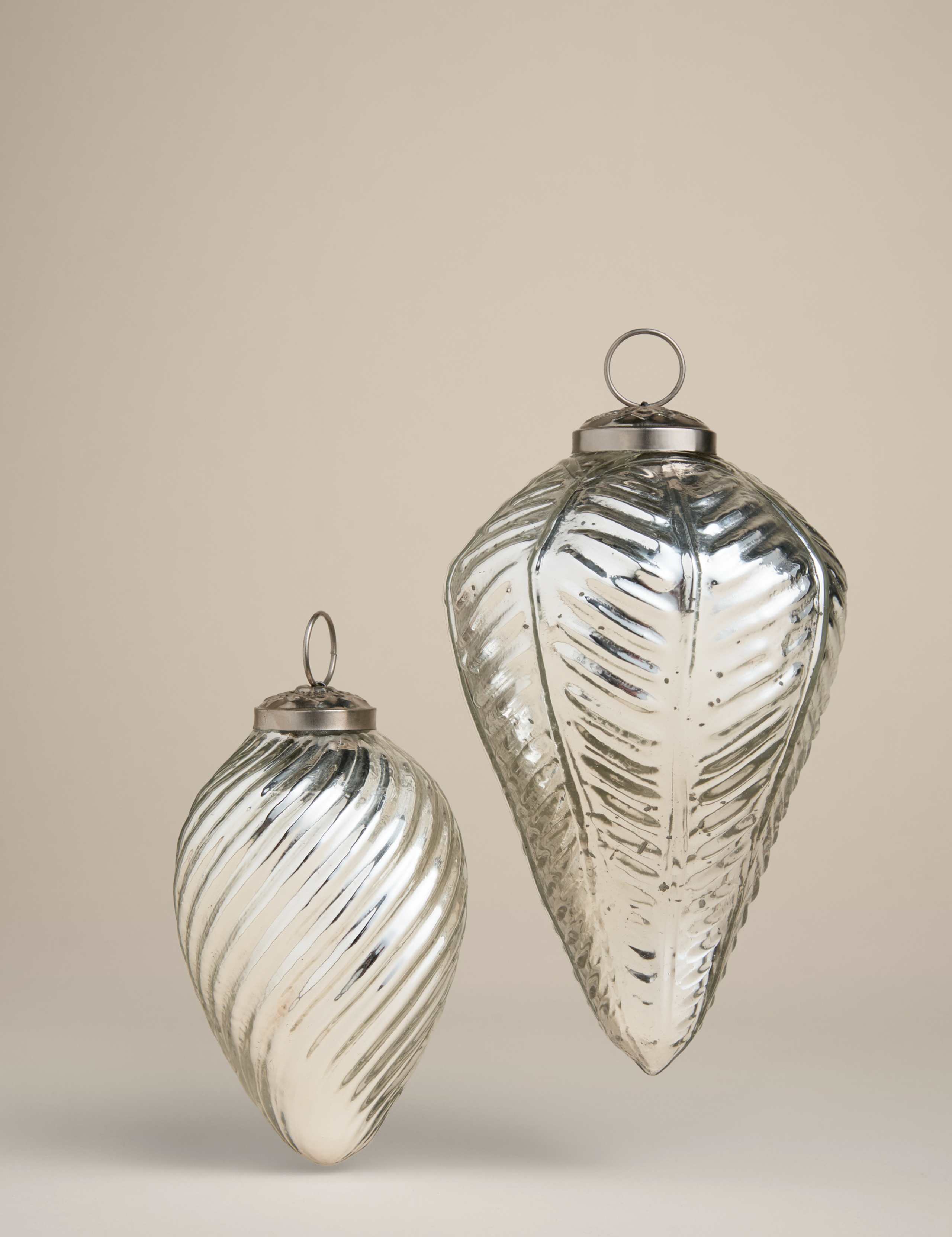 2pk Oversized Finial Room Decorations 2 of 4