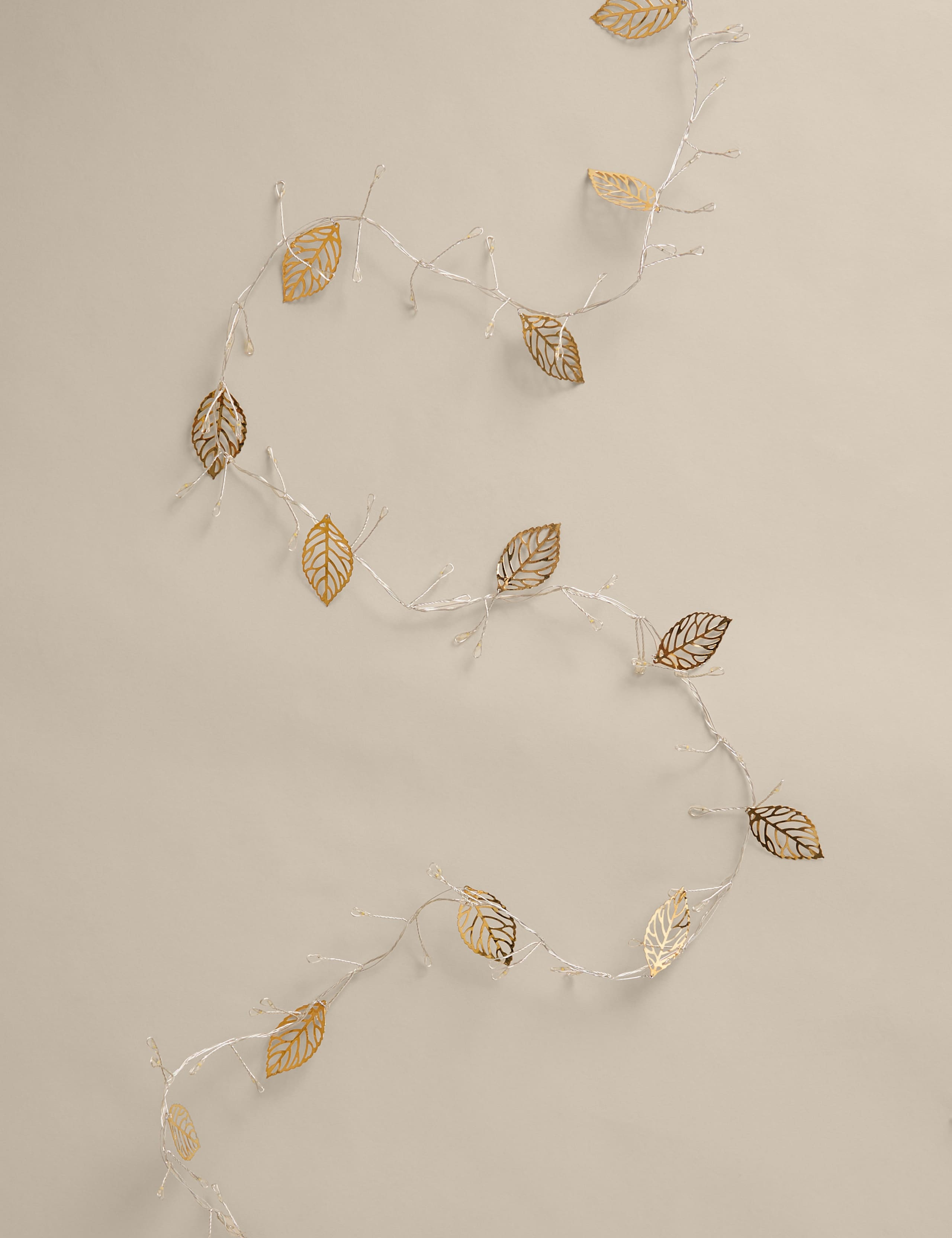 Pre-Lit Gold Leaf Garland 4 of 4