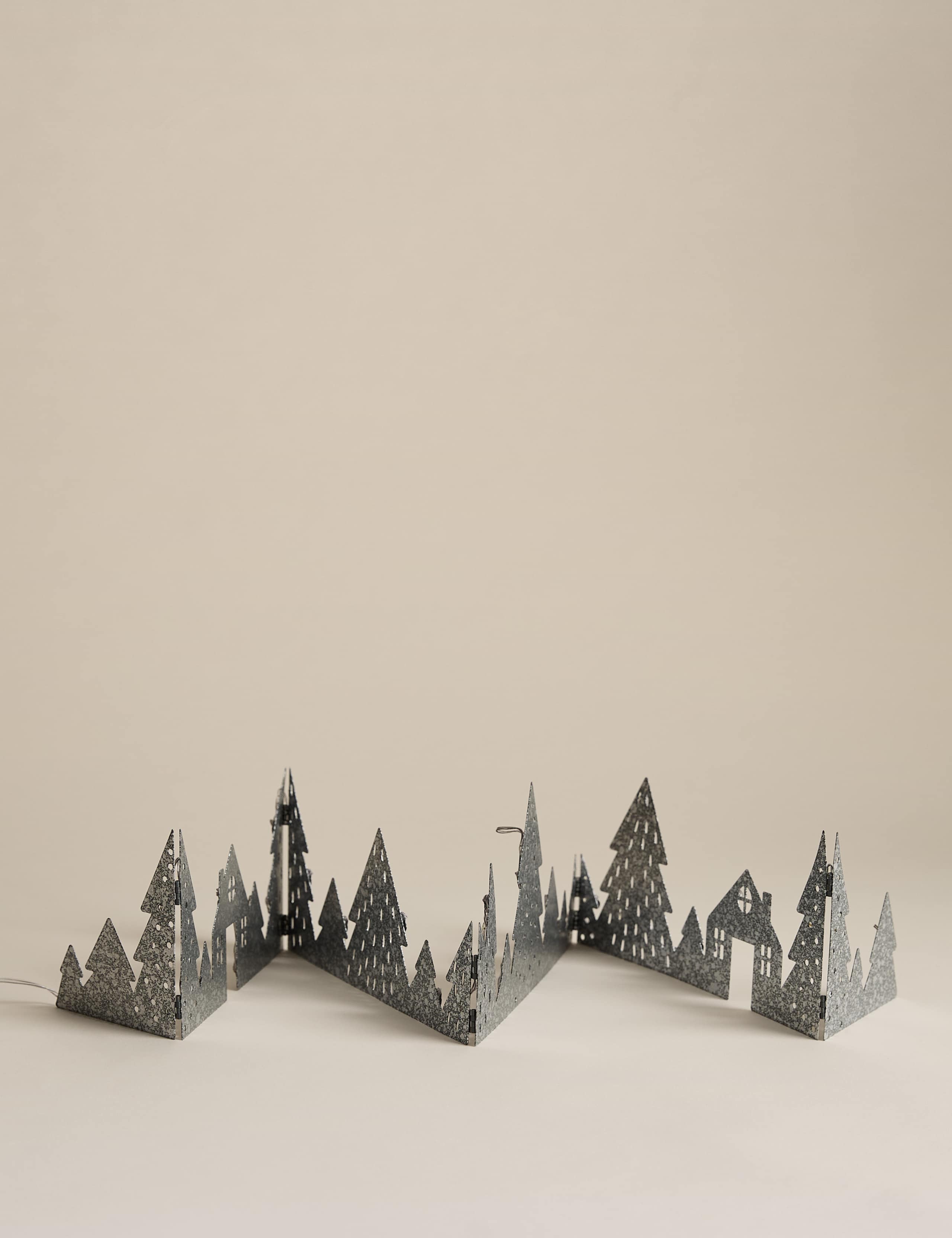 Light Up Woodland Scene Decoration 3 of 4