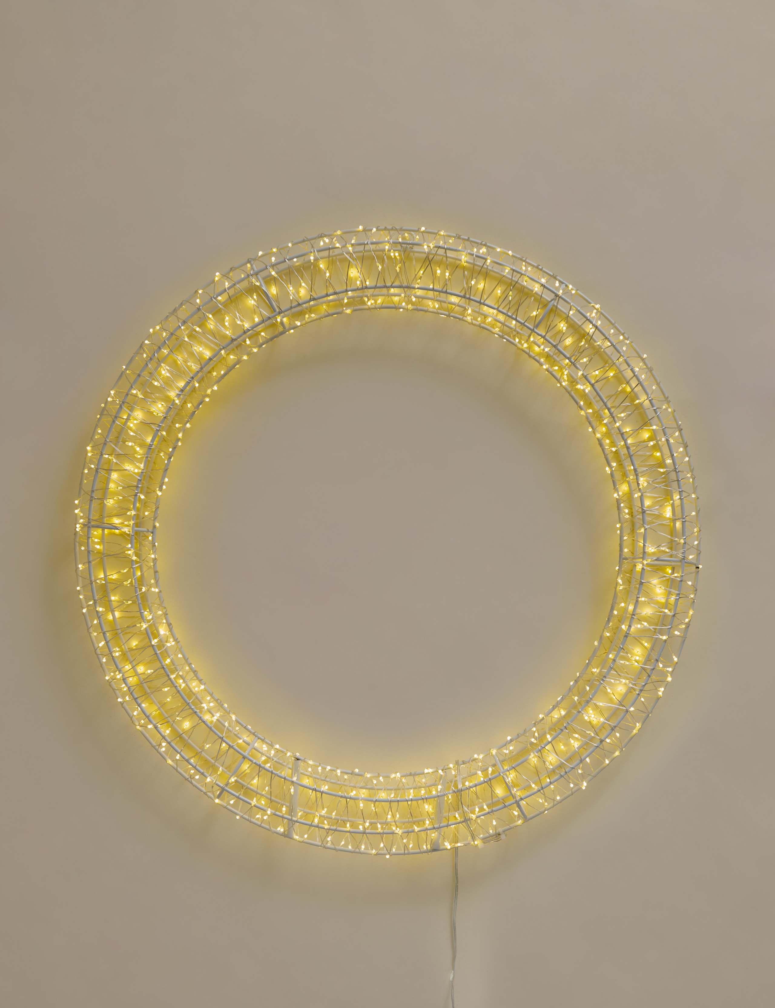 Pre Lit Wreath Decoration 1 of 1